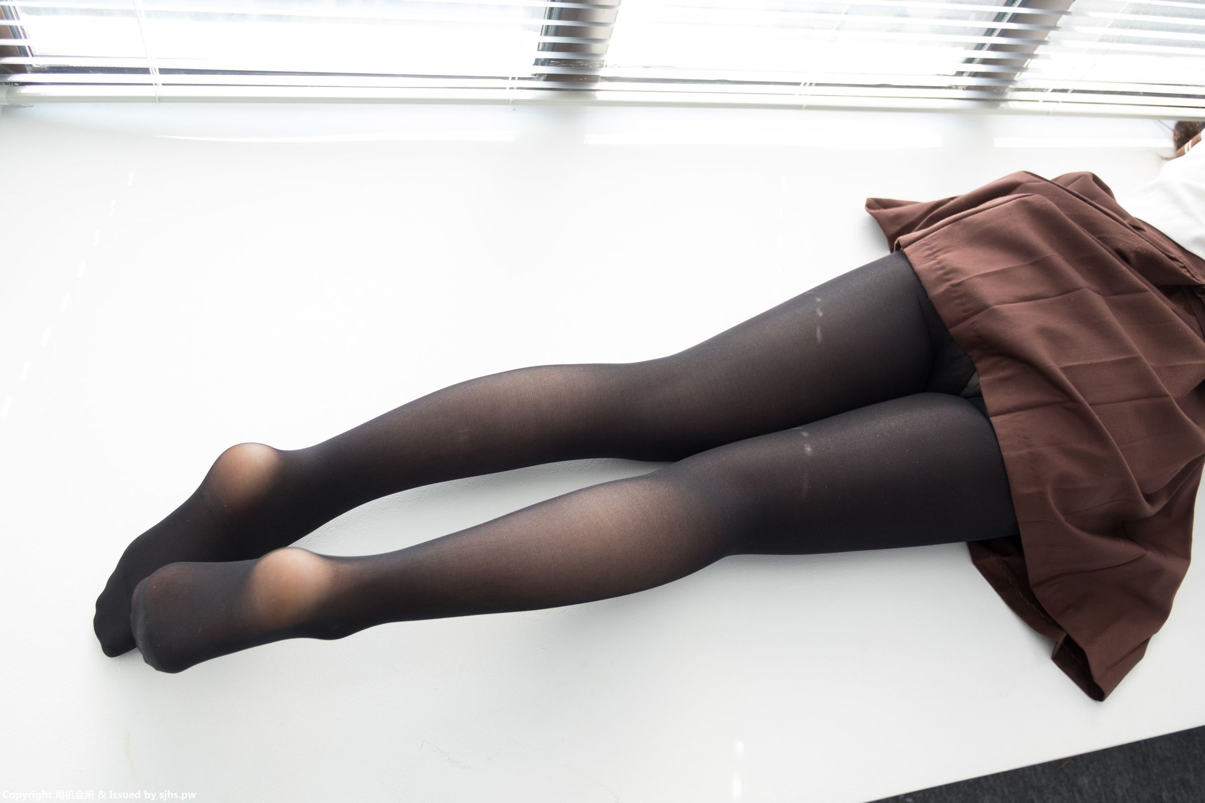 [森萝财团] BETA-011 JK黑丝美足 萝莉丝袜写真套图[68](第37页)