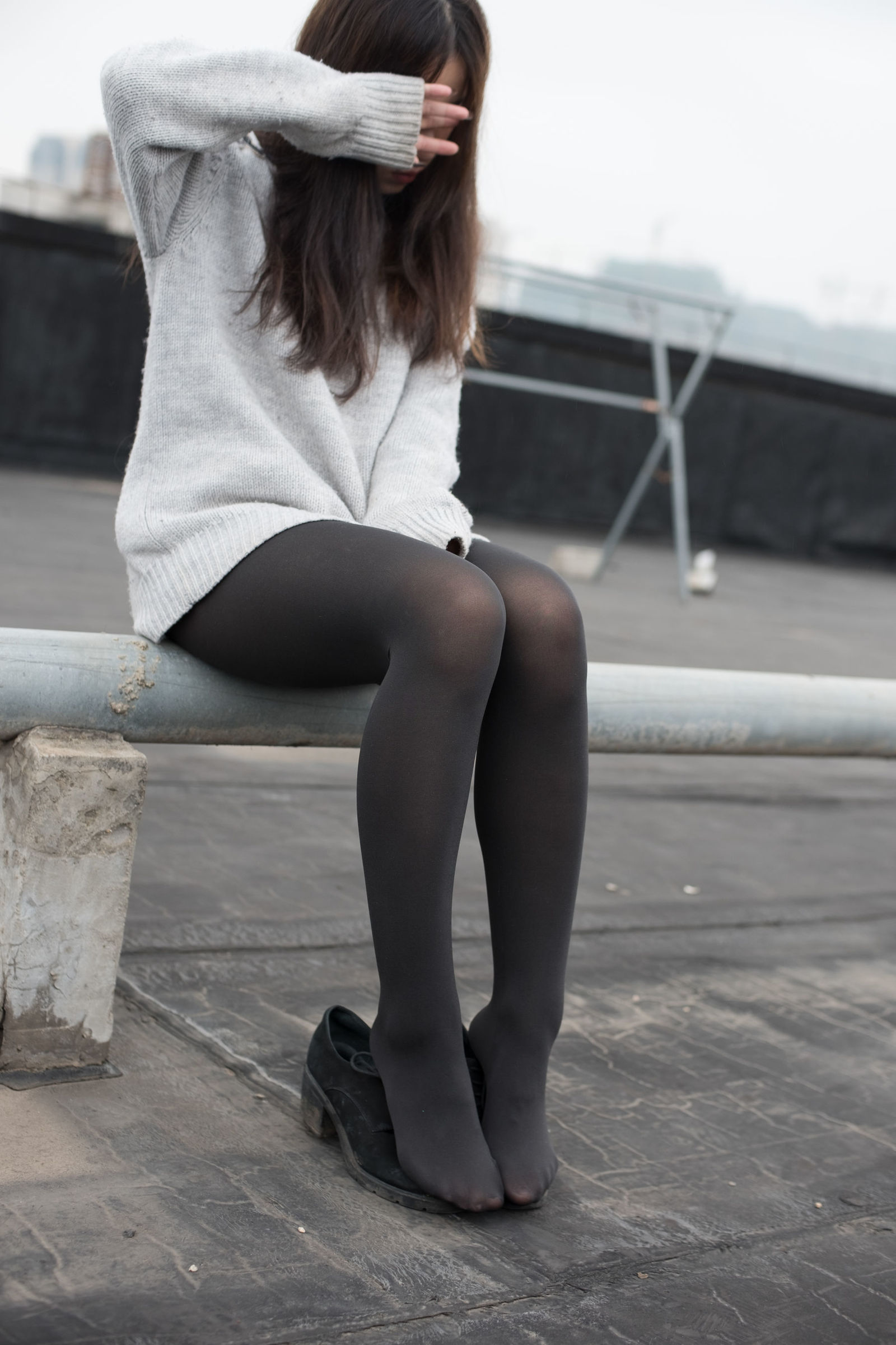 [森萝财团] BETA-007 楼梯间的黑丝小妹 萝莉丝袜写真套图[47](第42页)