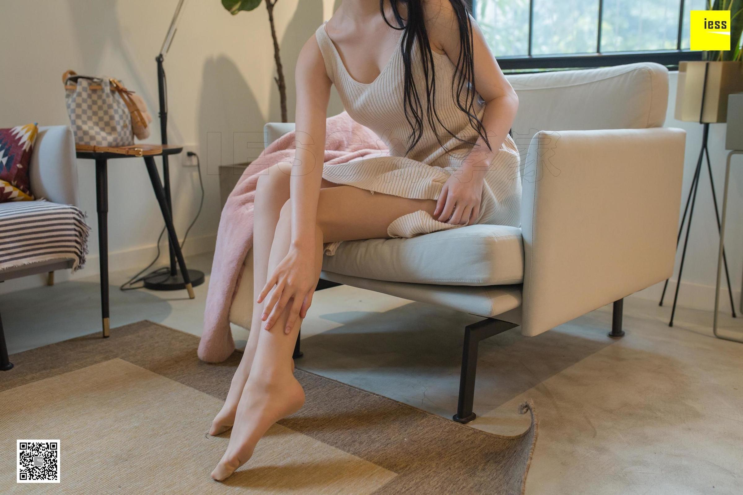 [IESS异思趣向] 模特 喵姐 《喵姐初八庆丰收》丝足美腿写真[95](第34页)