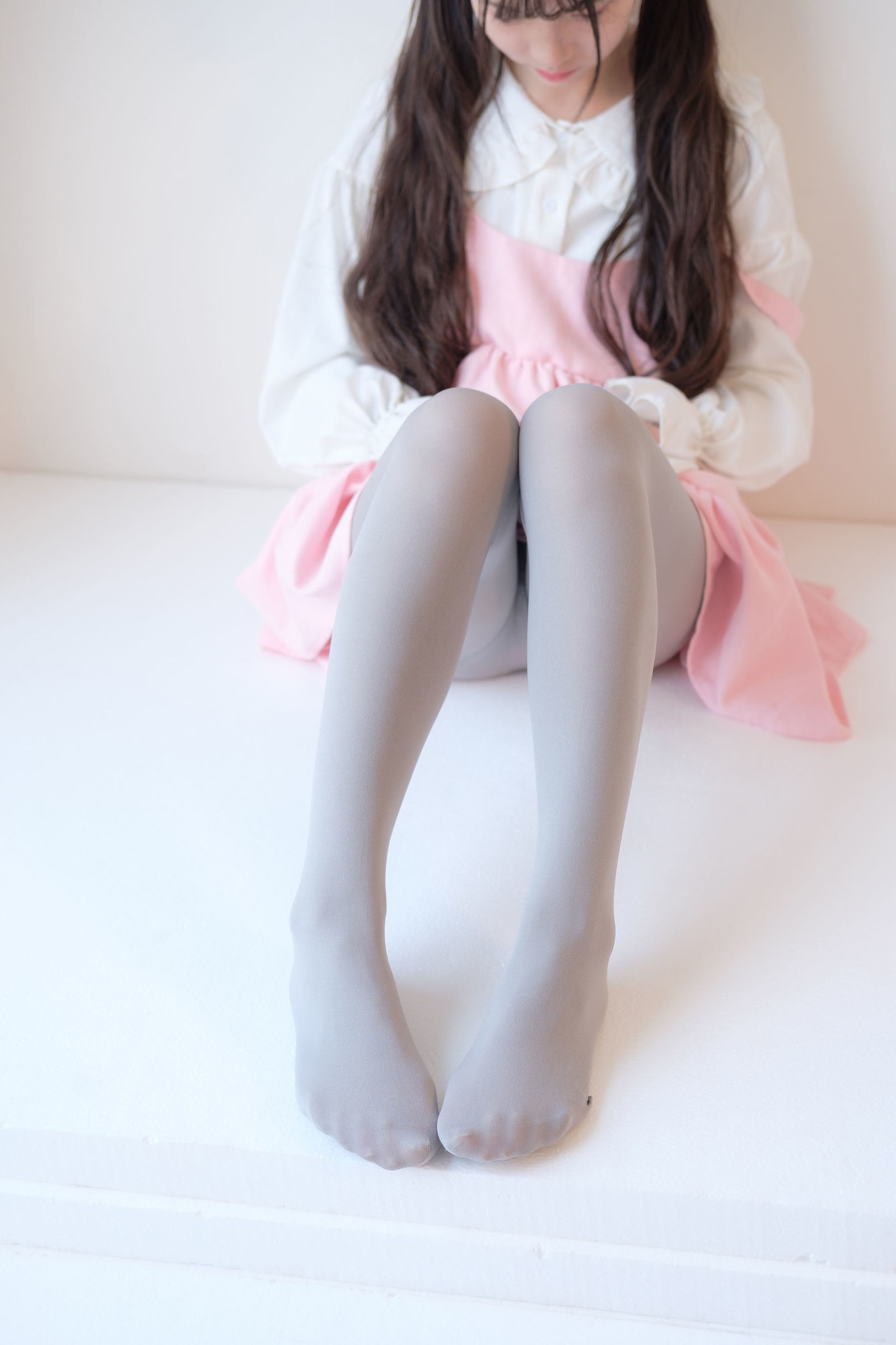 [森萝财团-萝莉丝袜写真] X-015 粉色纯女孩[130](第75页)