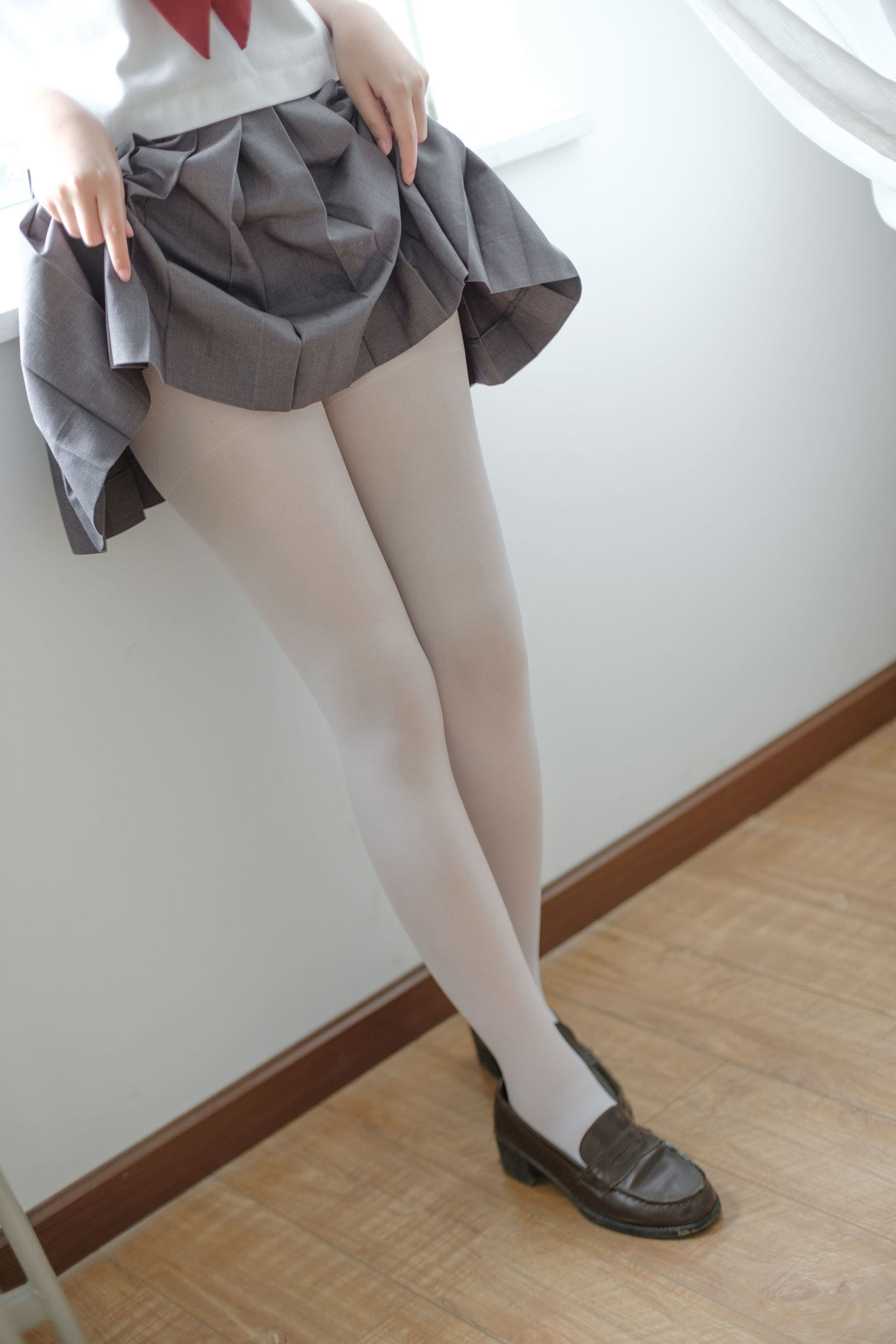 [森萝财团] X-025 JK白丝姐妹花 萝莉丝袜写真套图[131](第51页)
