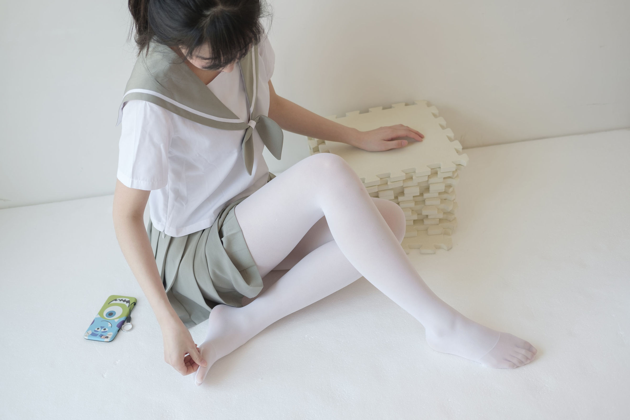 [森萝财团-萝莉丝袜写真] X-016 白丝纯情[136](第37页)