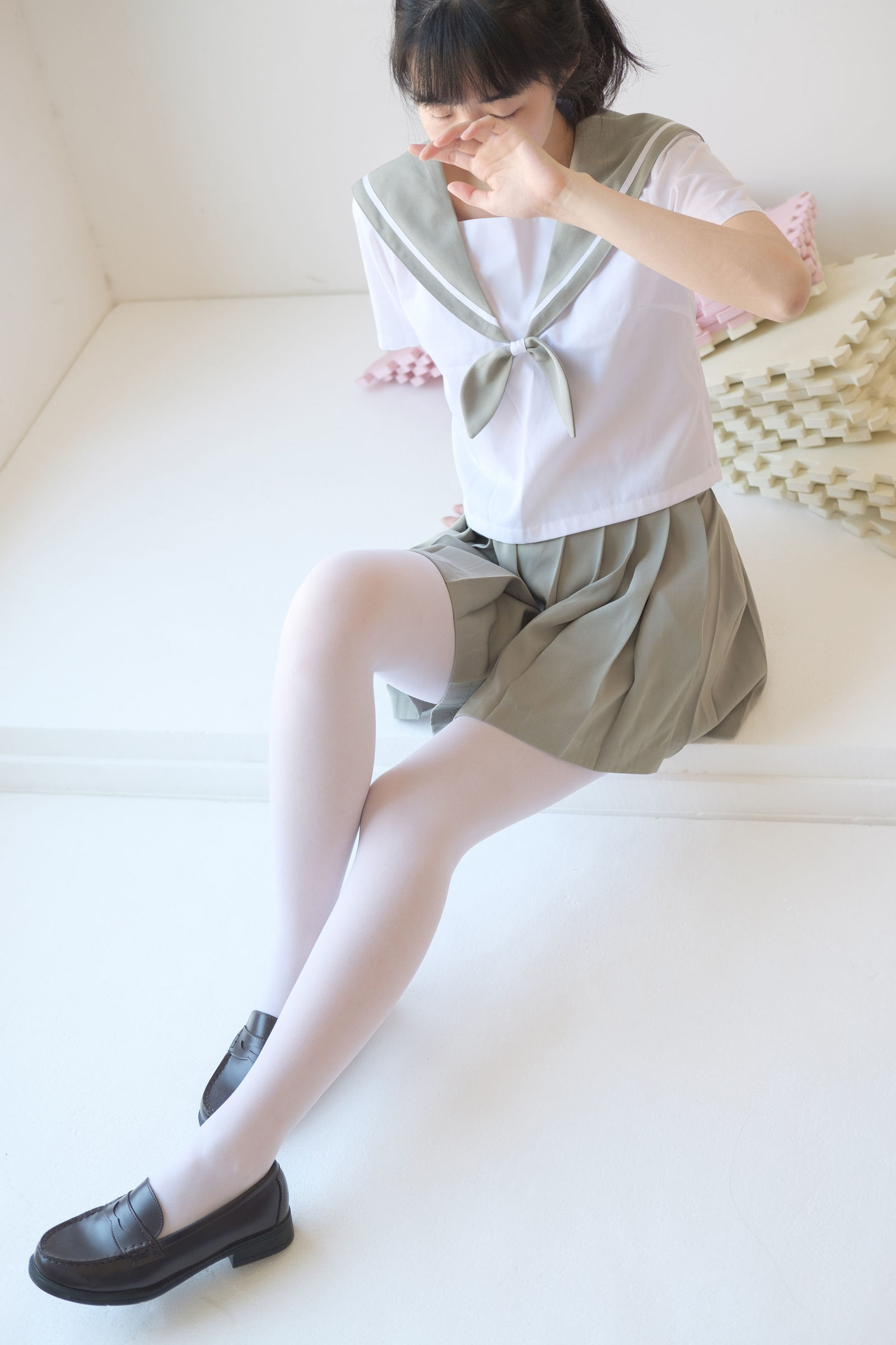 [森萝财团-萝莉丝袜写真] X-016 白丝纯情[136](第50页)