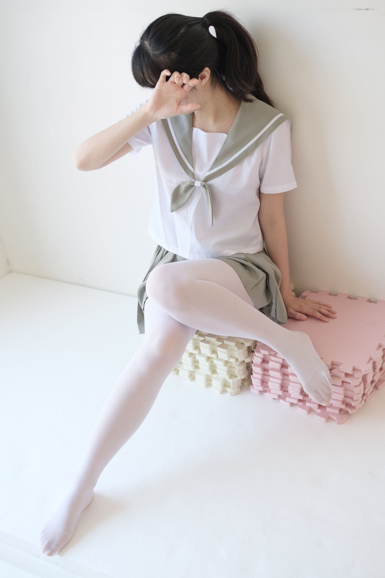 [森萝财团-萝莉丝袜写真] X-016 白丝纯情[136](第57页)