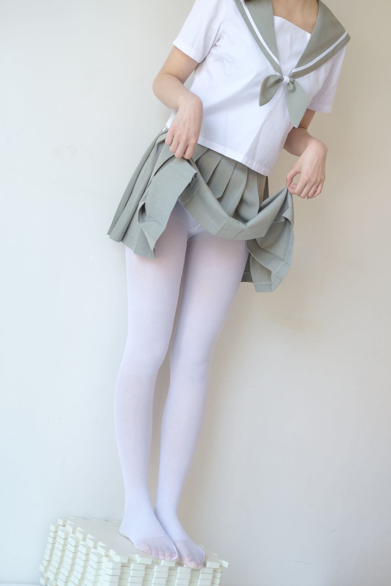 [森萝财团-萝莉丝袜写真] X-016 白丝纯情[136](第88页)