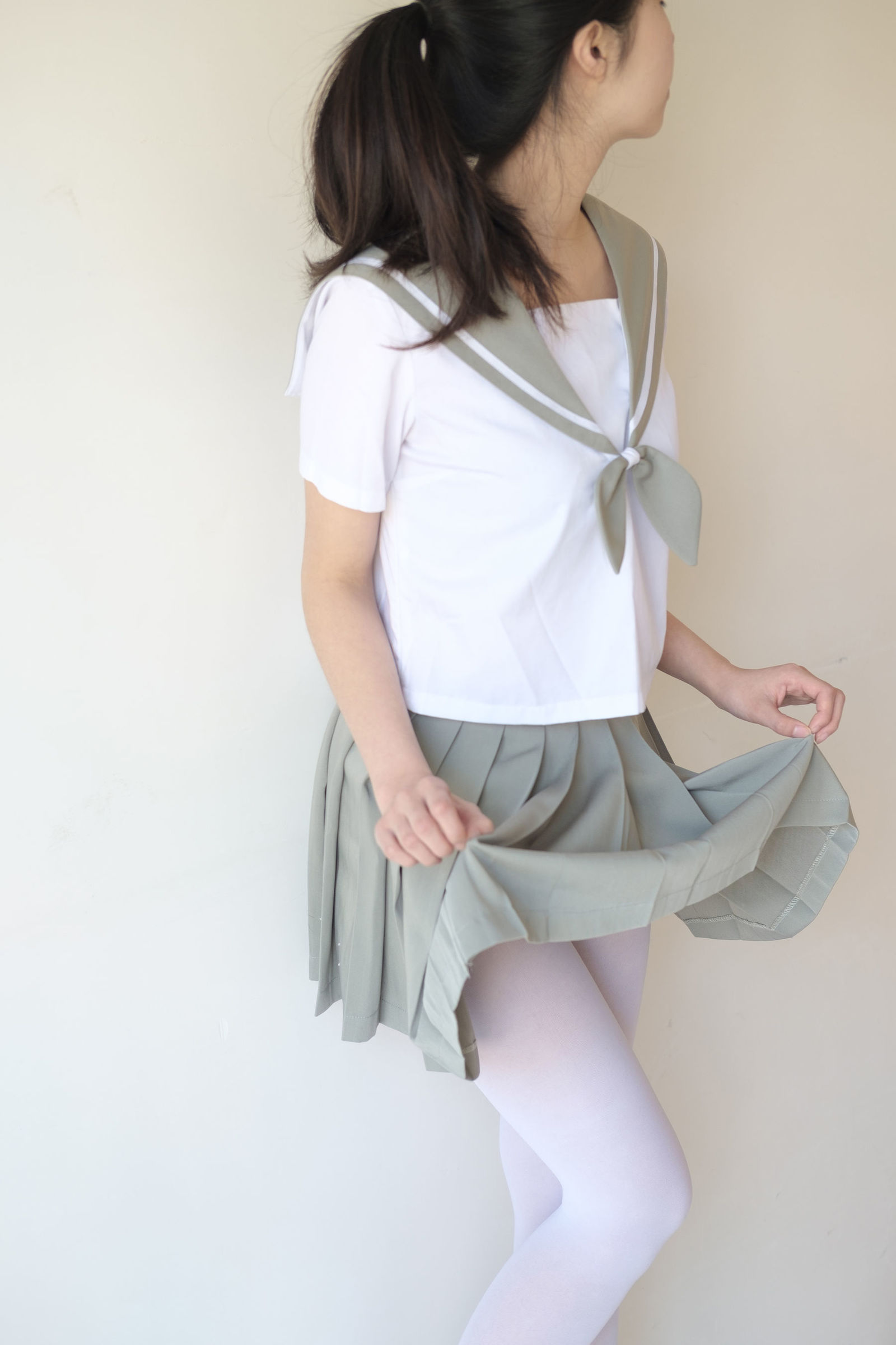 [森萝财团-萝莉丝袜写真] X-016 白丝纯情[136](第93页)