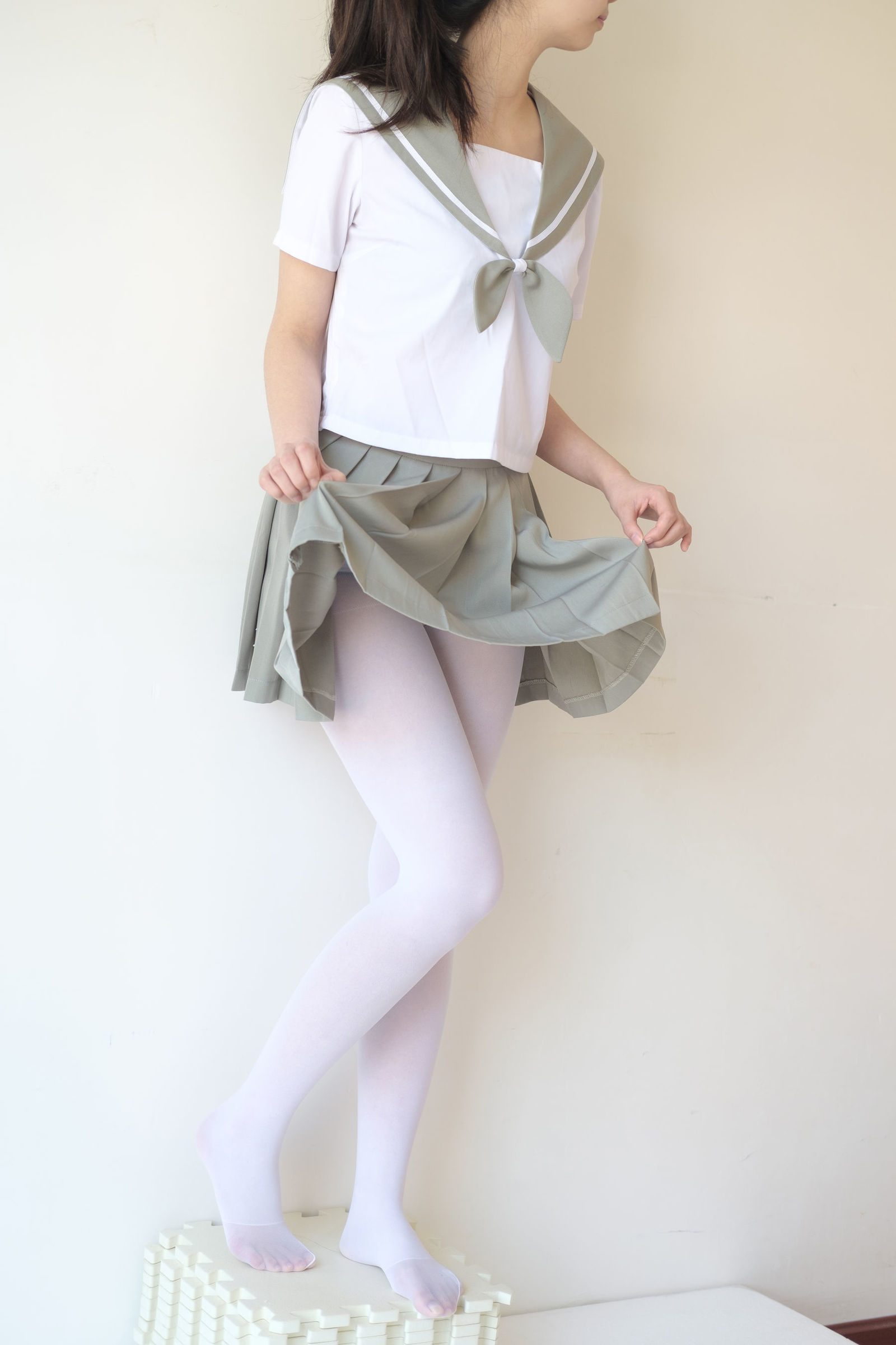 [森萝财团-萝莉丝袜写真] X-016 白丝纯情[136](第94页)