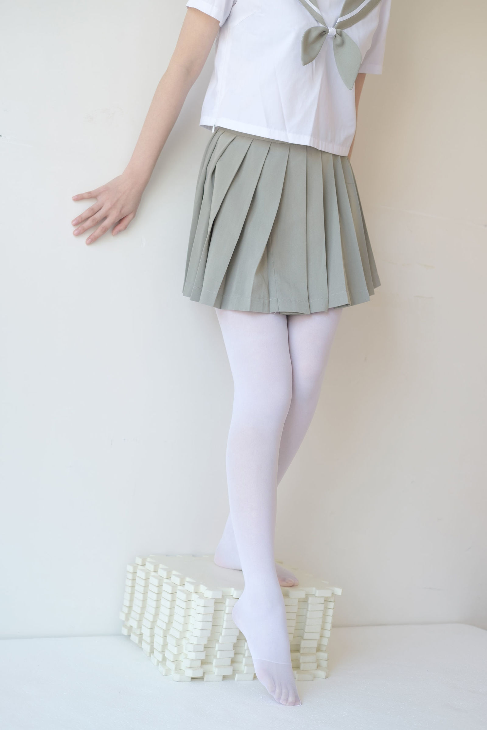 [森萝财团-萝莉丝袜写真] X-016 白丝纯情[136](第95页)