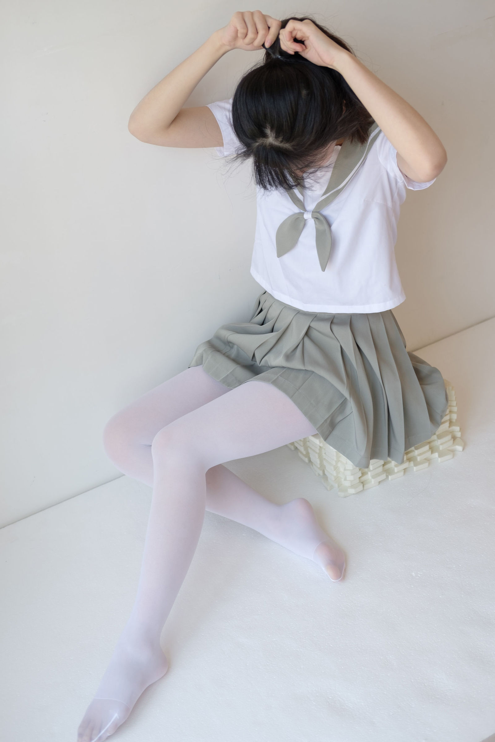 [森萝财团-萝莉丝袜写真] X-016 白丝纯情[136](第109页)