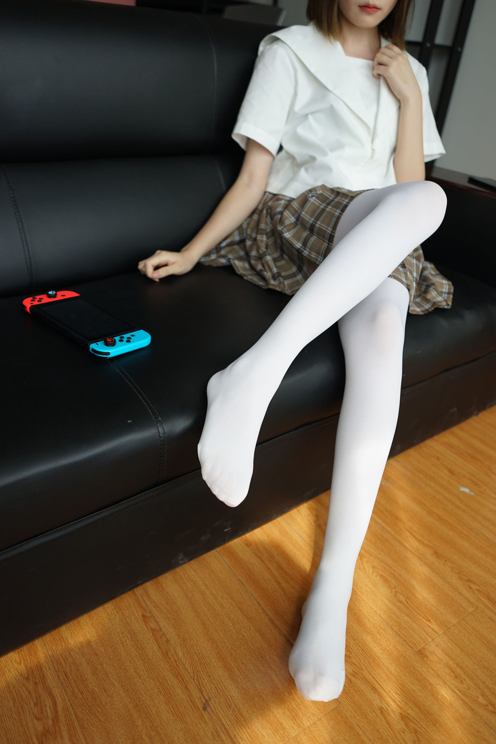 [森萝财团] BETA-021 白丝格子裙 萝莉丝袜写真[212](第73页)
