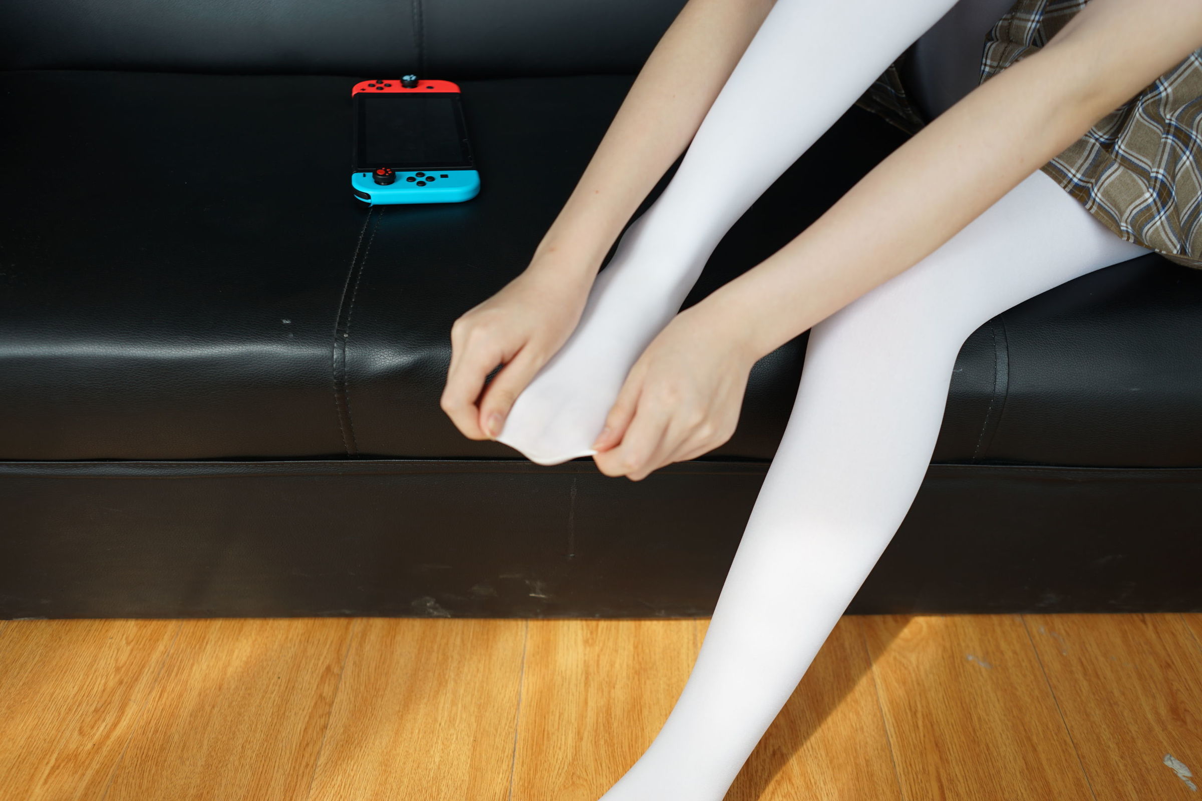 [森萝财团] BETA-021 白丝格子裙 萝莉丝袜写真[212](第127页)