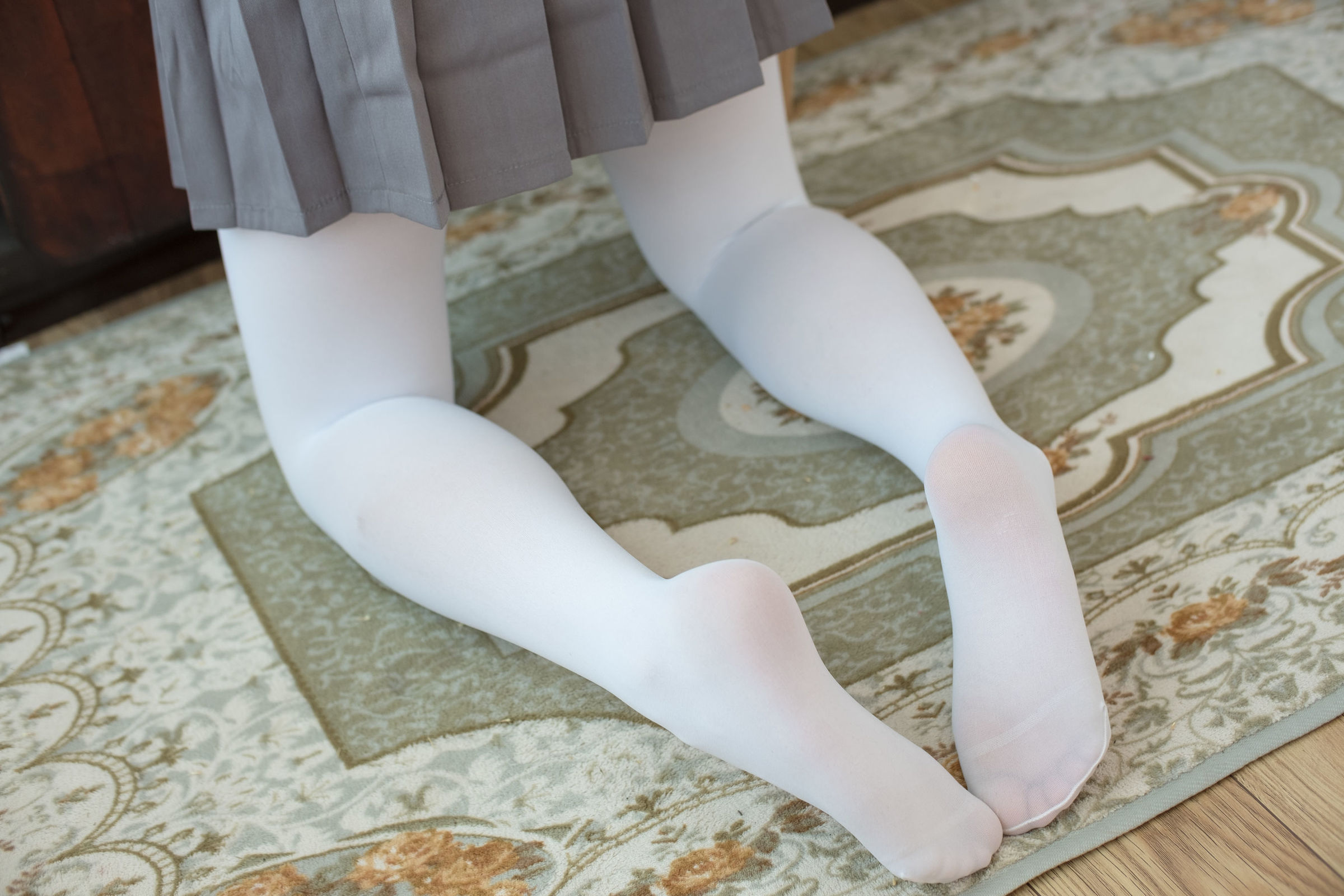 [森萝财团] BETA-020 白丝美少女 萝莉丝袜写真[71](第29页)