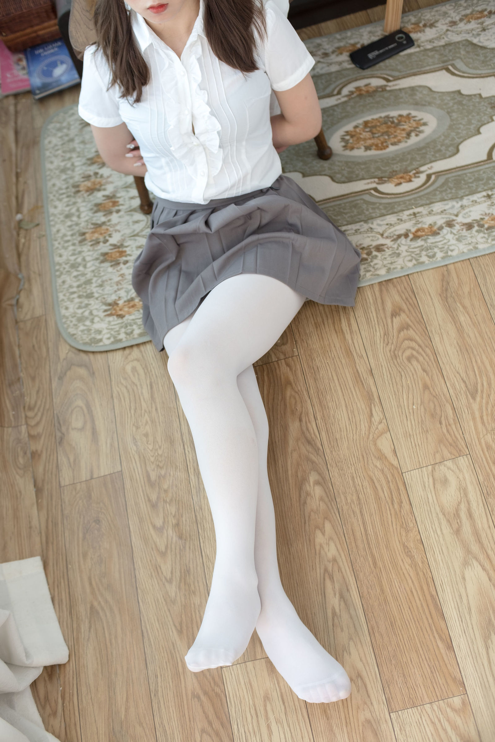[森萝财团] BETA-020 白丝美少女 萝莉丝袜写真[71](第48页)