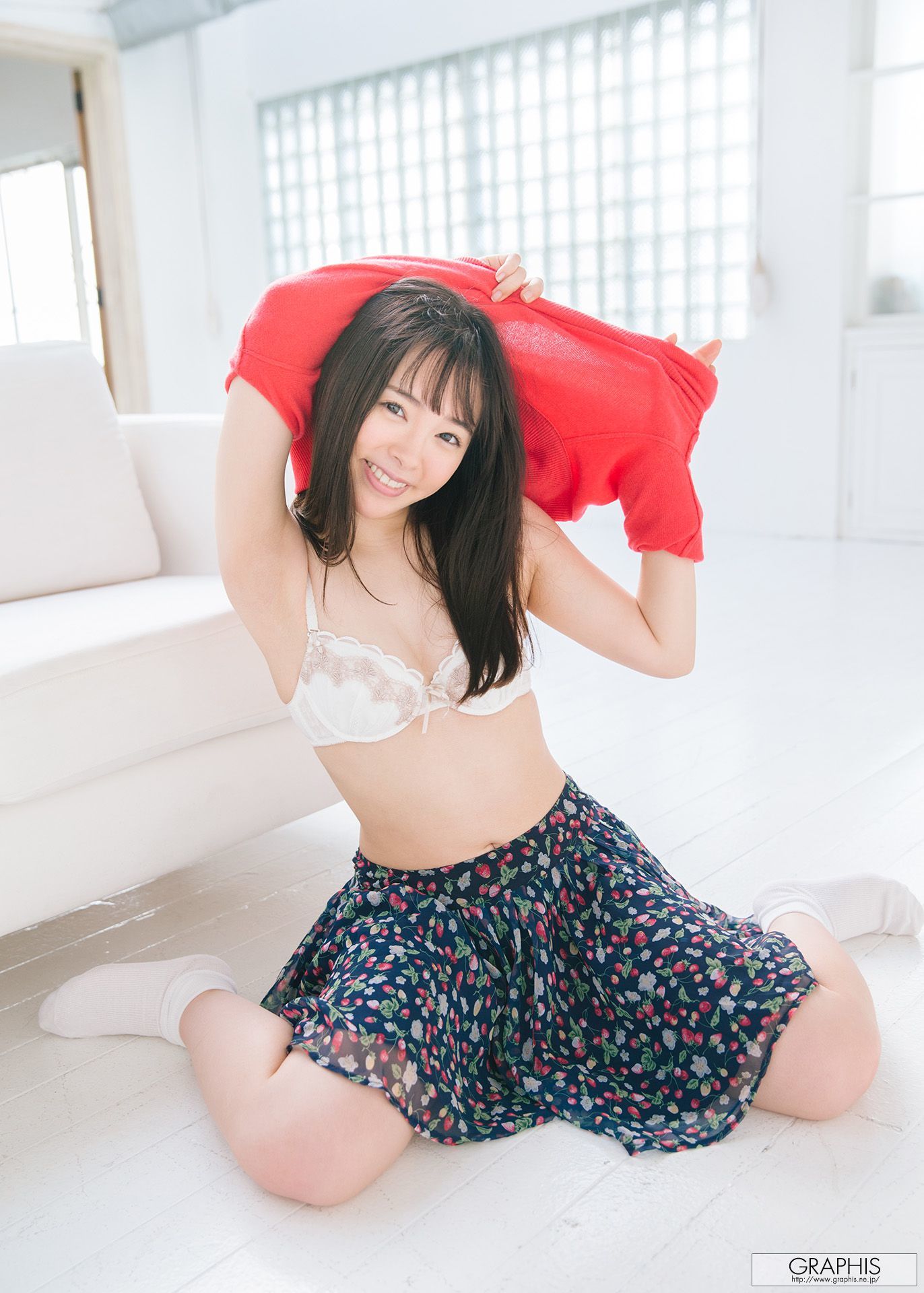 [Graphis] Gravure 初脱ぎ娘 No.157 小倉由菜 Yuna Ogura 写真套图[64](第38页)