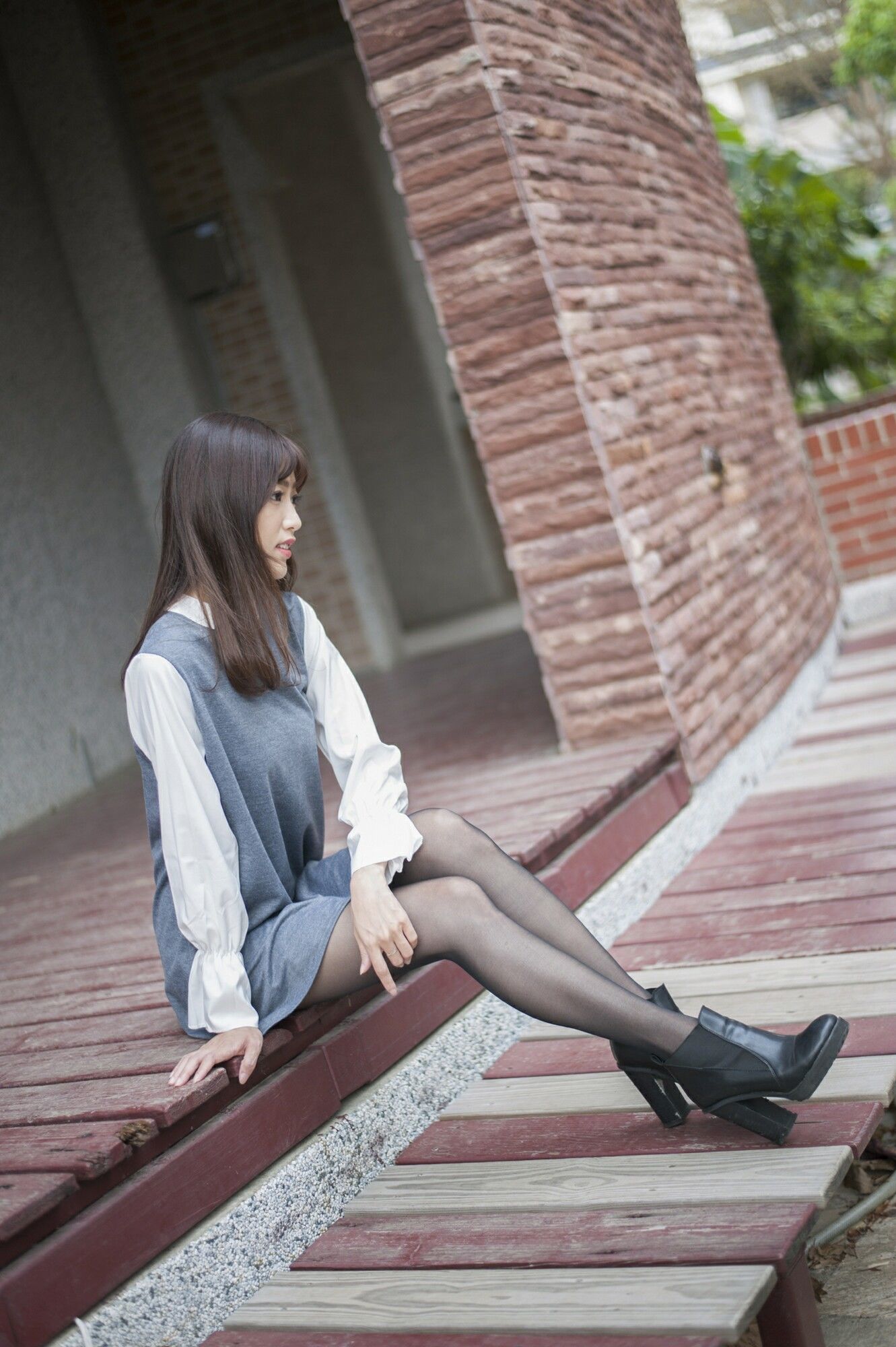 [台湾美女] 彭丽嘉(Lady憶憶) - 樱花下的黑丝 写真套图[33](第20页)