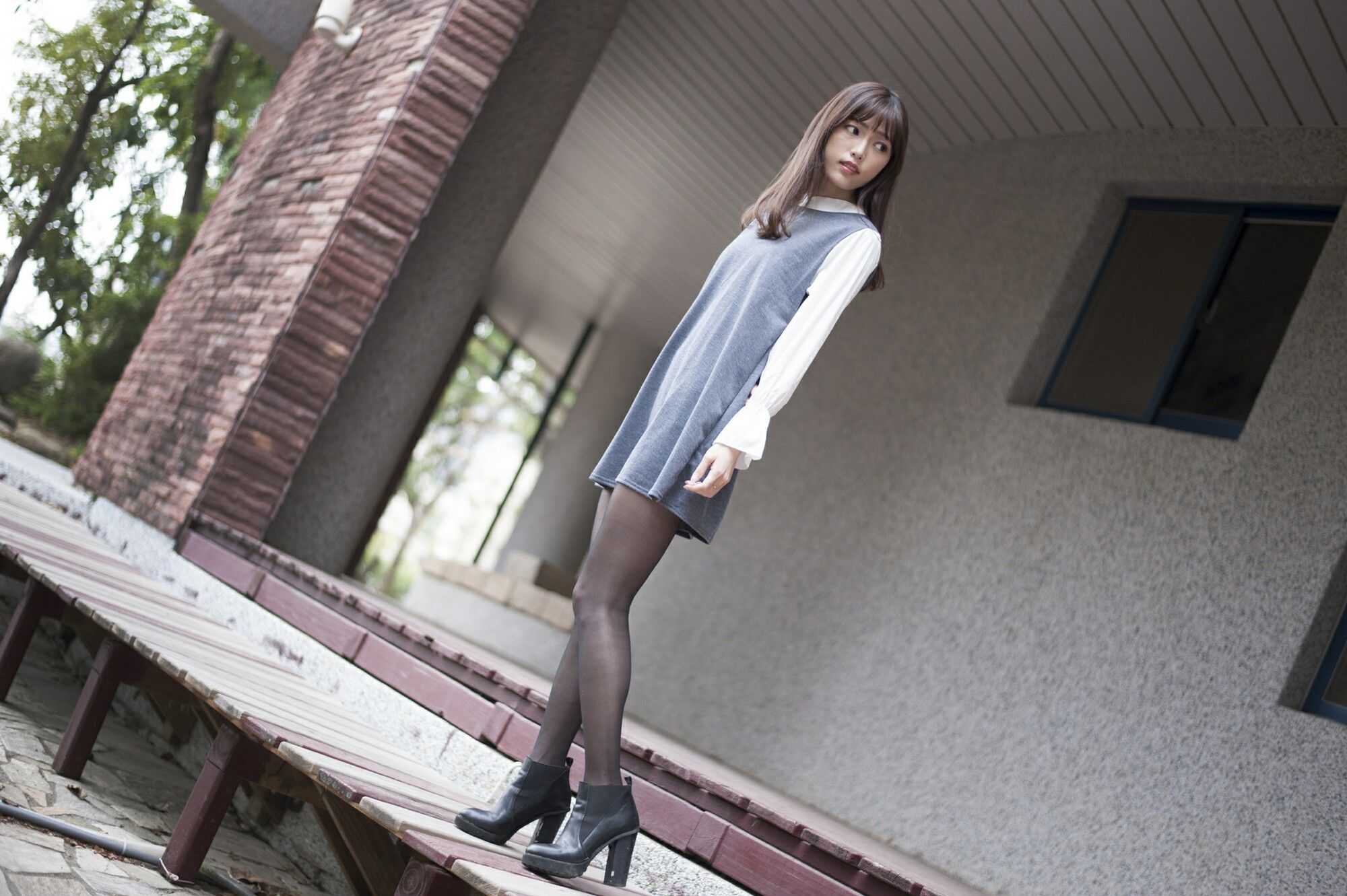 [台湾美女] 彭丽嘉(Lady憶憶) - 樱花下的黑丝 写真套图[33](第22页)