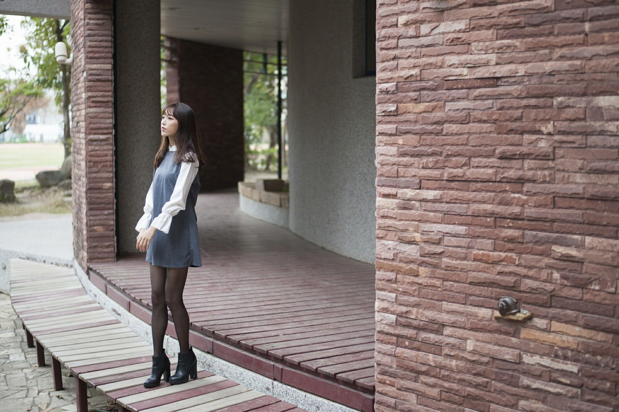 [台湾美女] 彭丽嘉(Lady憶憶) - 樱花下的黑丝 写真套图[33](第23页)