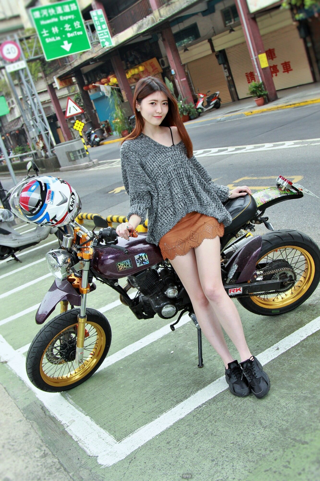 [台湾美女] Brindy薛薛 - 龍山寺+圣诞夜拍 写真套图[47](第42页)