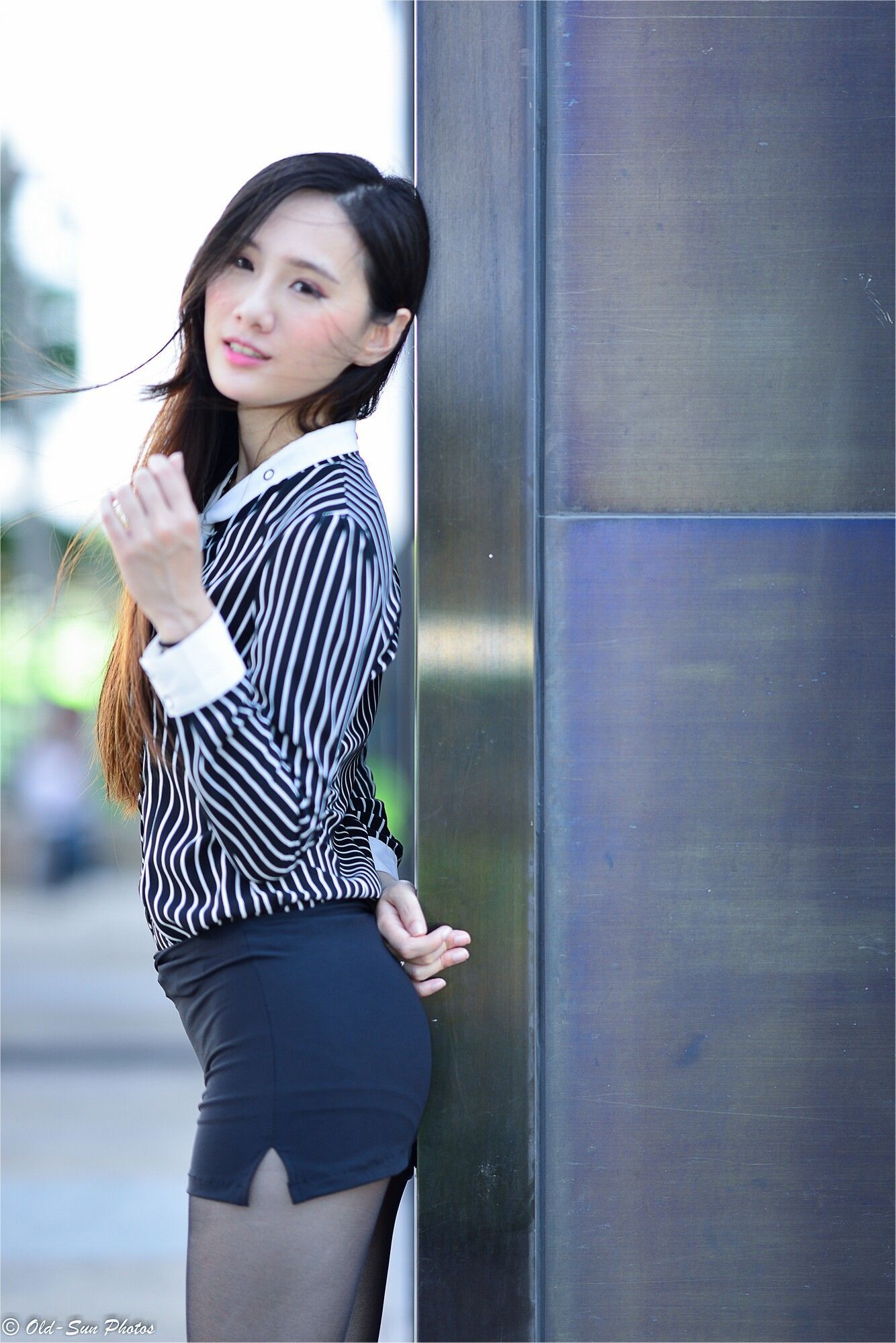 [台湾正妹] 张小米 - 黑丝OL女郎外拍 写真图片[75](第17页)