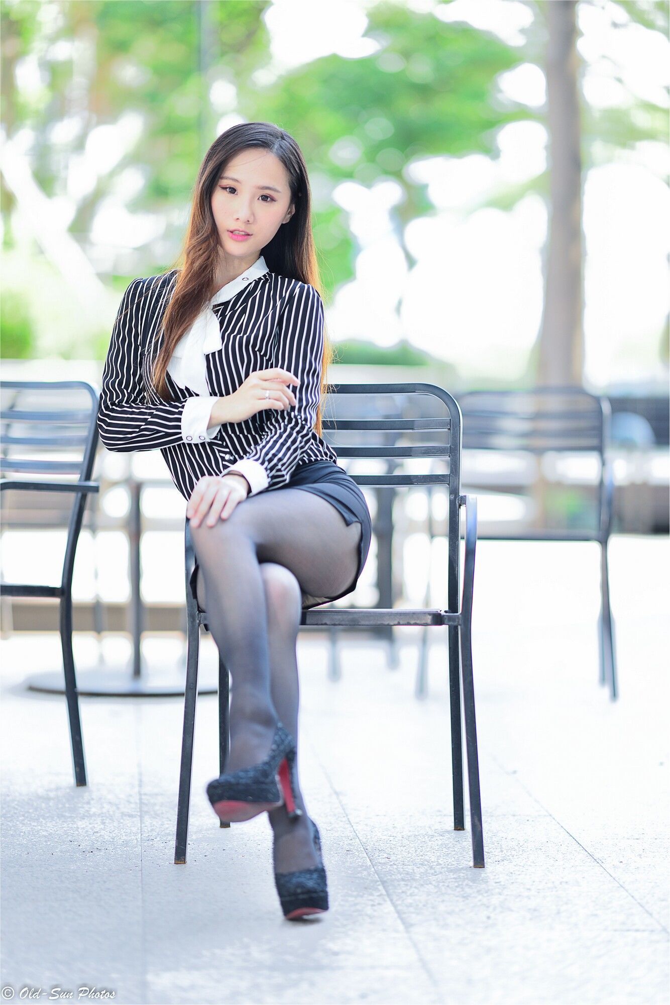 [台湾正妹] 张小米 - 黑丝OL女郎外拍 写真图片[75](第60页)
