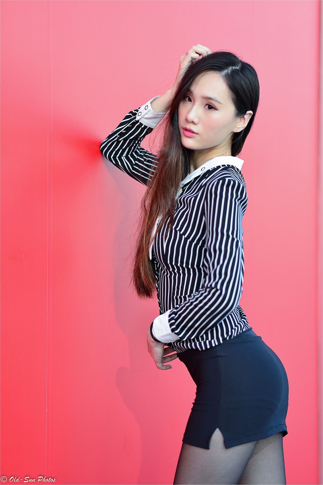 [台湾正妹] 张小米 - 黑丝OL女郎外拍 写真图片[75](第62页)