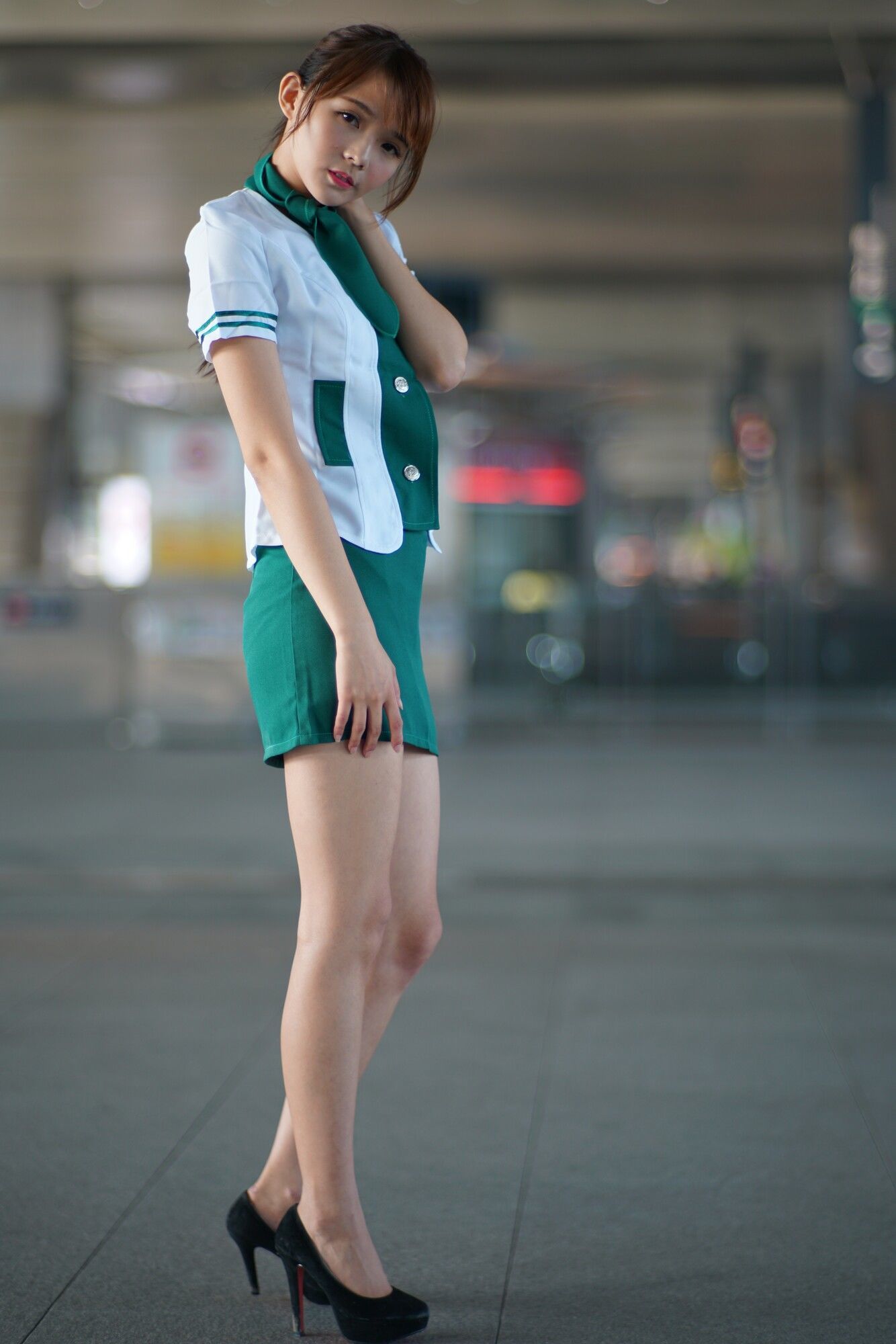 [台湾女神] 苏郁媛 - 烏日高鐵～空姐制服 写真图片[92](第82页)