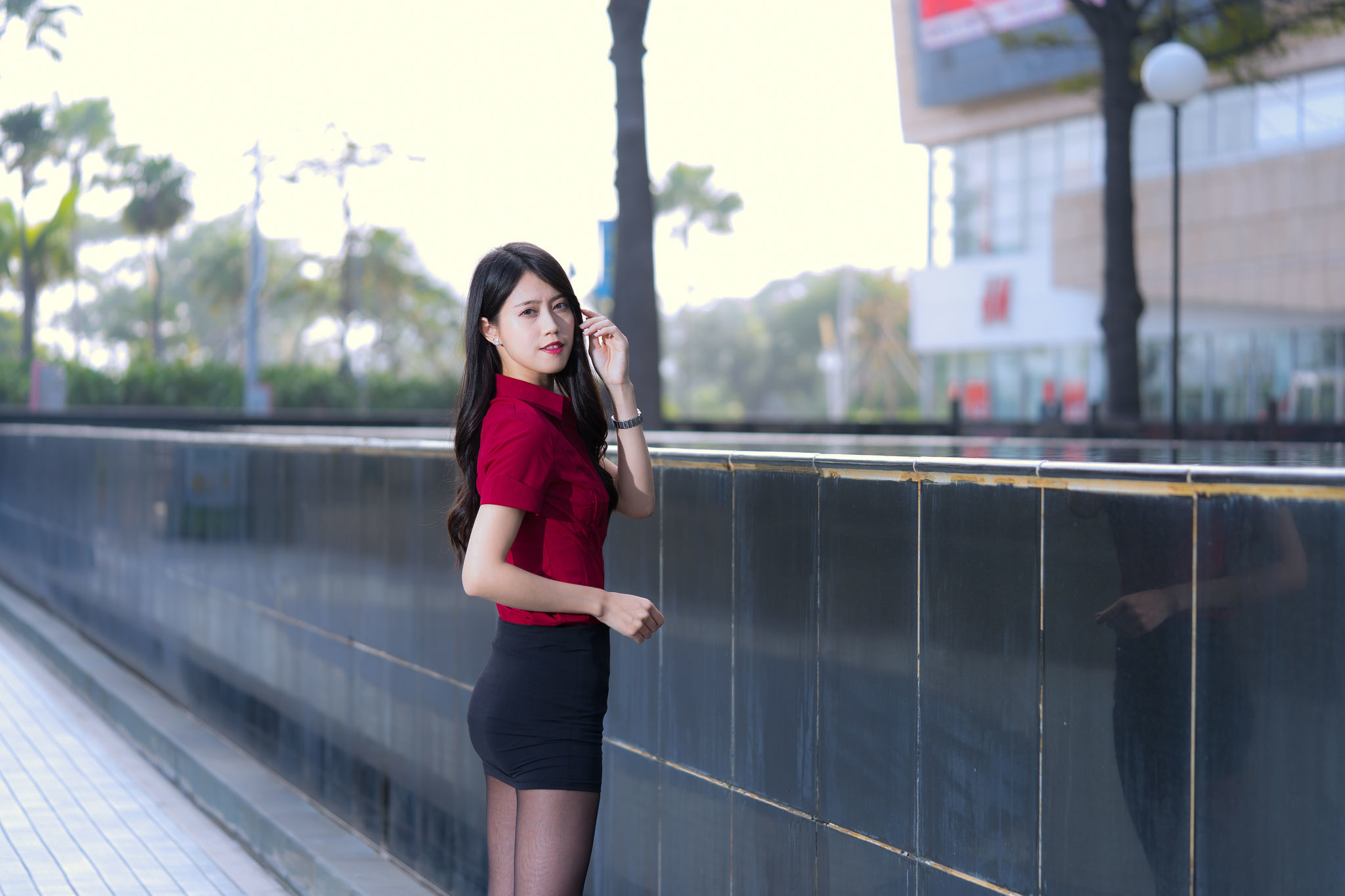 [台湾美女] Candy宝儿 - 夢時代黑丝街拍套图[90](第65页)