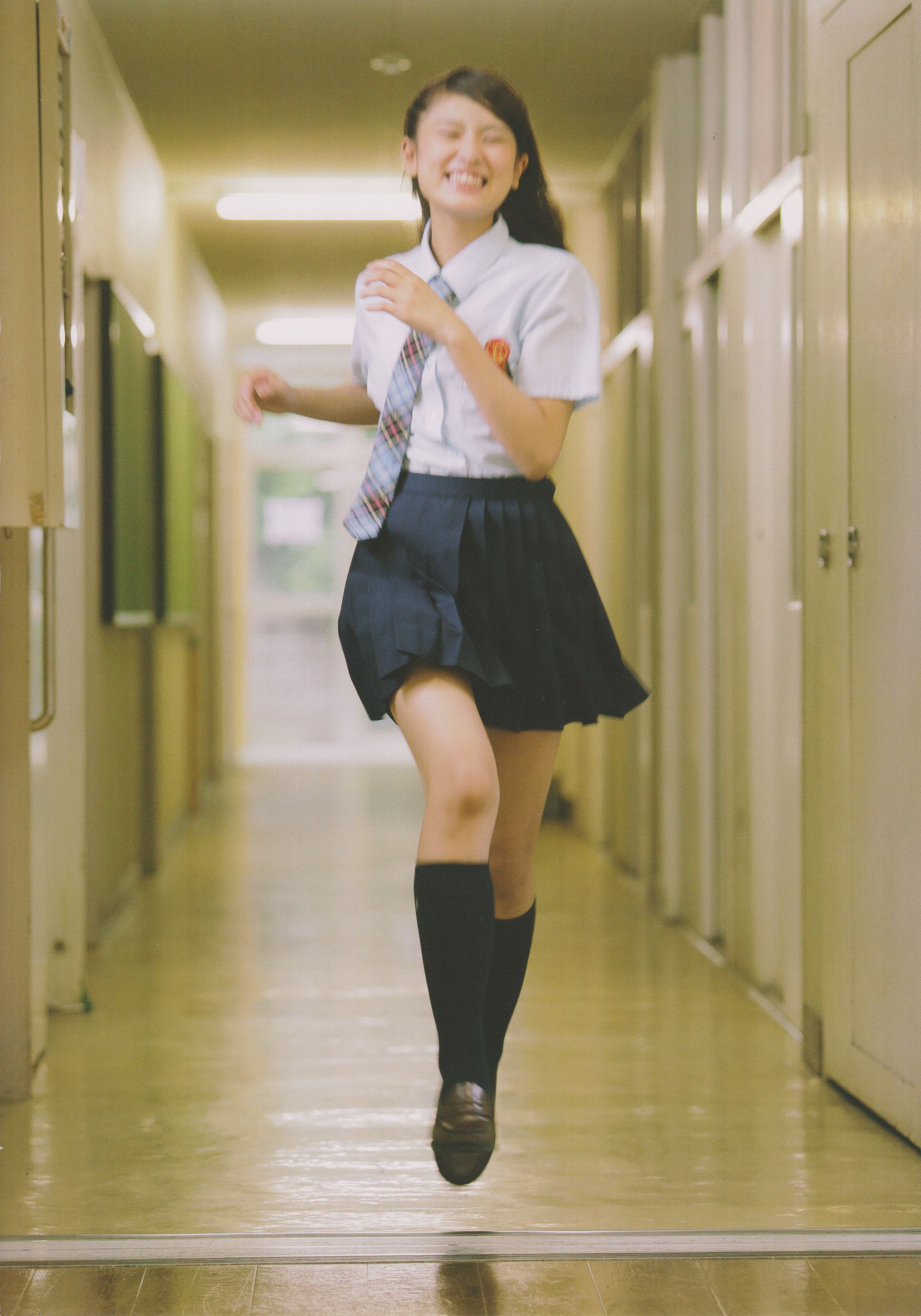 沖田彩花 - 十五の夏 ファースト写真集[99](第75页)