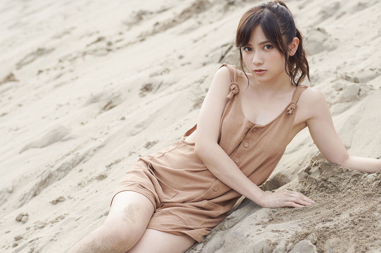 [WPB-net] 桃月なしこ「マジナツ～Magic of Summer～」スペシャル写真集[145](第126页)