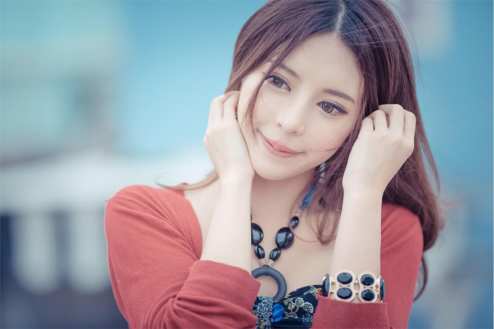 [台湾美女] 超跑女神大眼正妹张齐郡 - 炫彩外拍 写真图片[67](第38页)