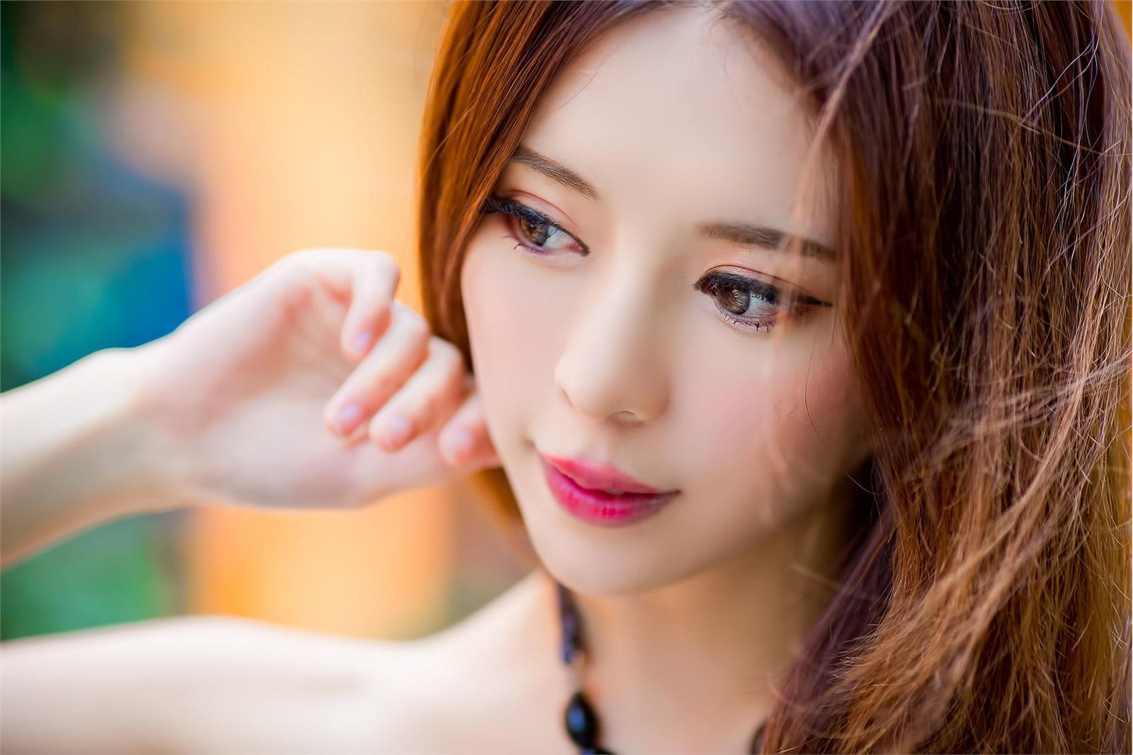 [台湾美女] 超跑女神大眼正妹张齐郡 - 炫彩外拍 写真图片[67](第41页)