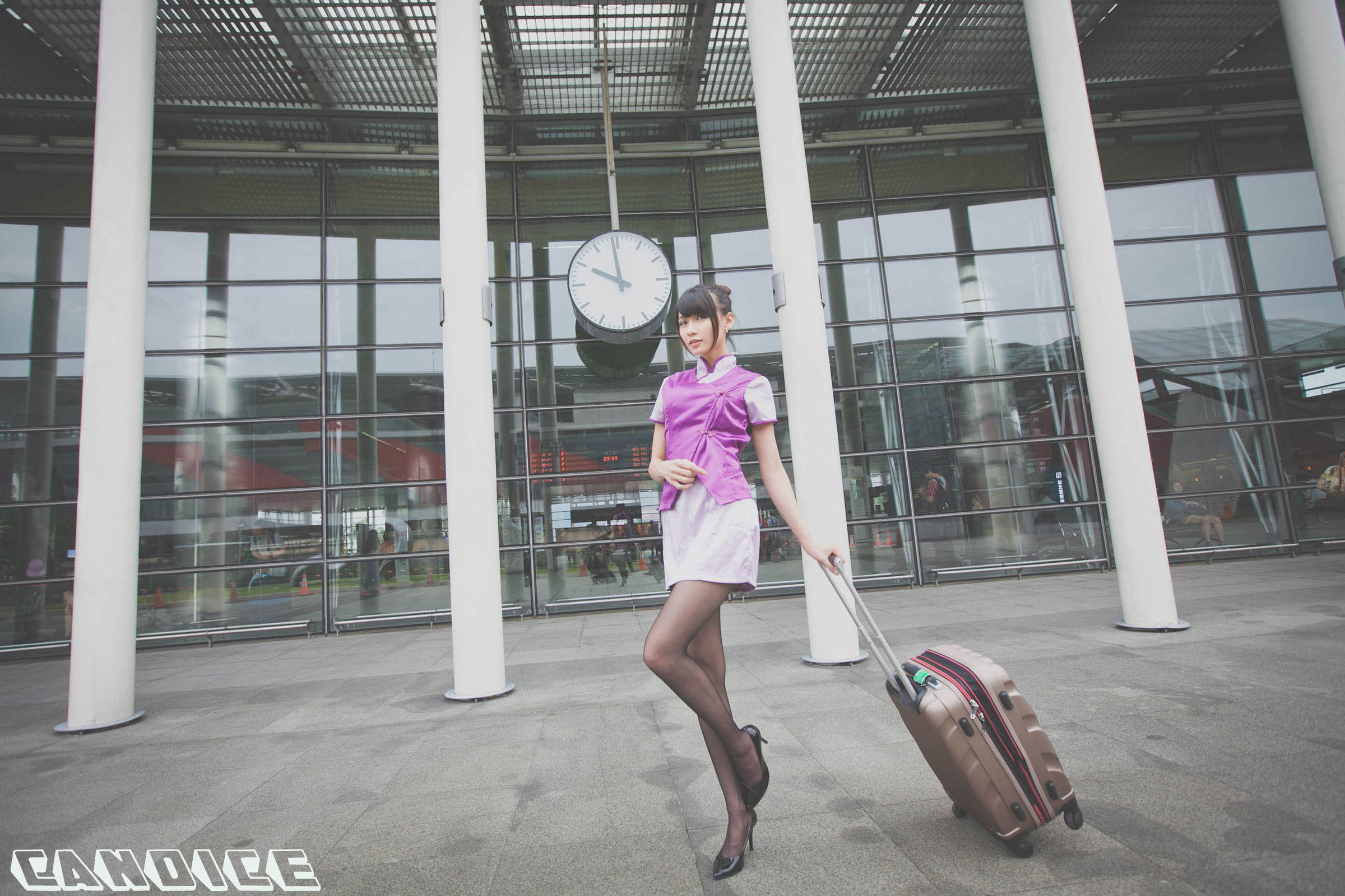 [台湾美女] 蔡译心 - 空姐黑丝街拍 写真套图[41](第23页)