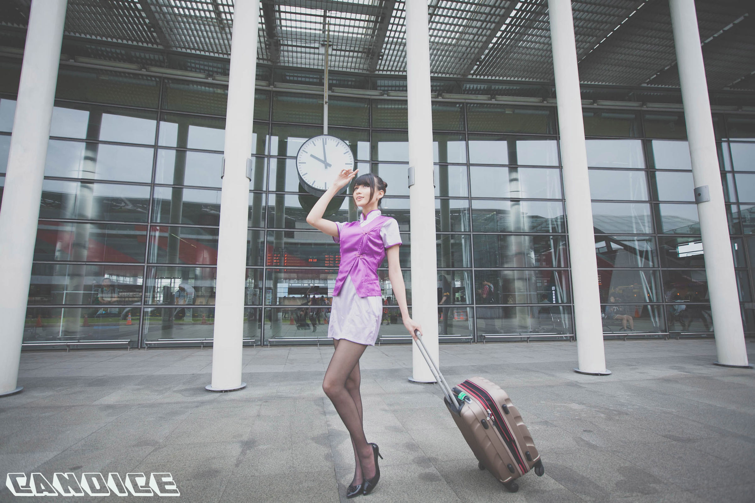 [台湾美女] 蔡译心 - 空姐黑丝街拍 写真套图[41](第23页)