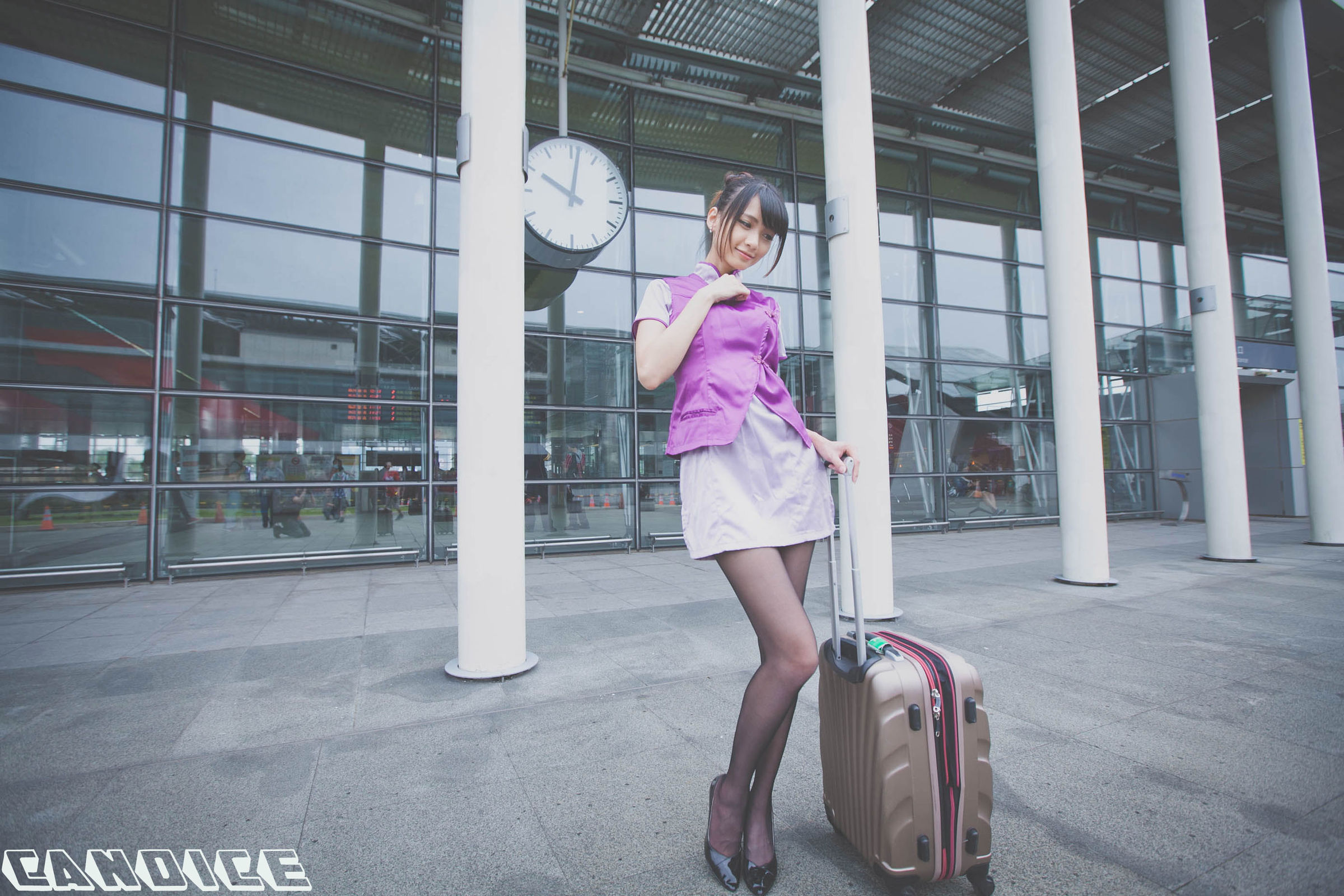 [台湾美女] 蔡译心 - 空姐黑丝街拍 写真套图[41](第27页)