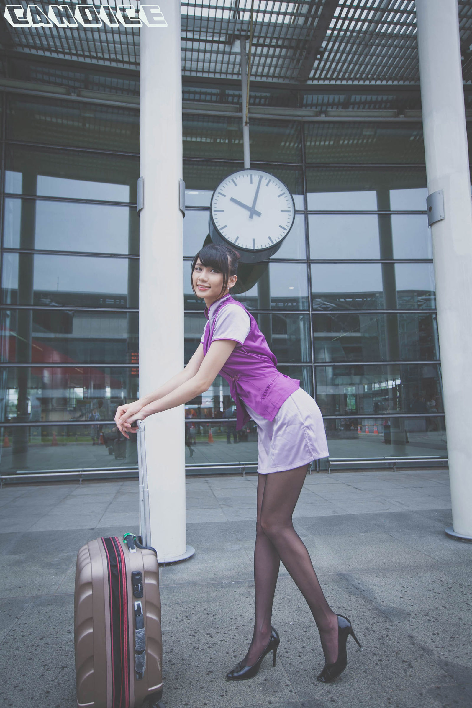 [台湾美女] 蔡译心 - 空姐黑丝街拍 写真套图[41](第29页)