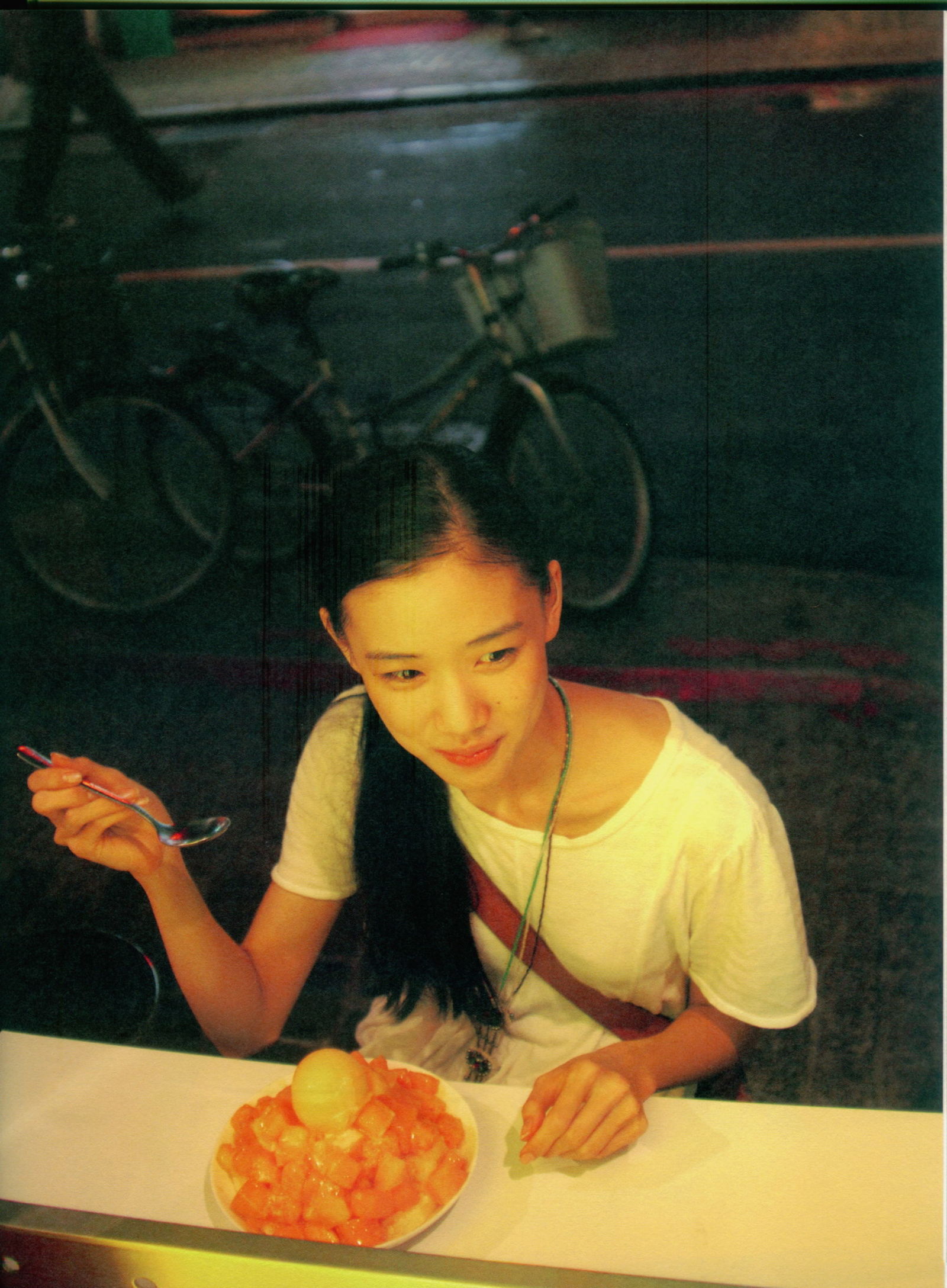 苍井优  - 『回転テーブルはむつかしい。』[120](第70页)