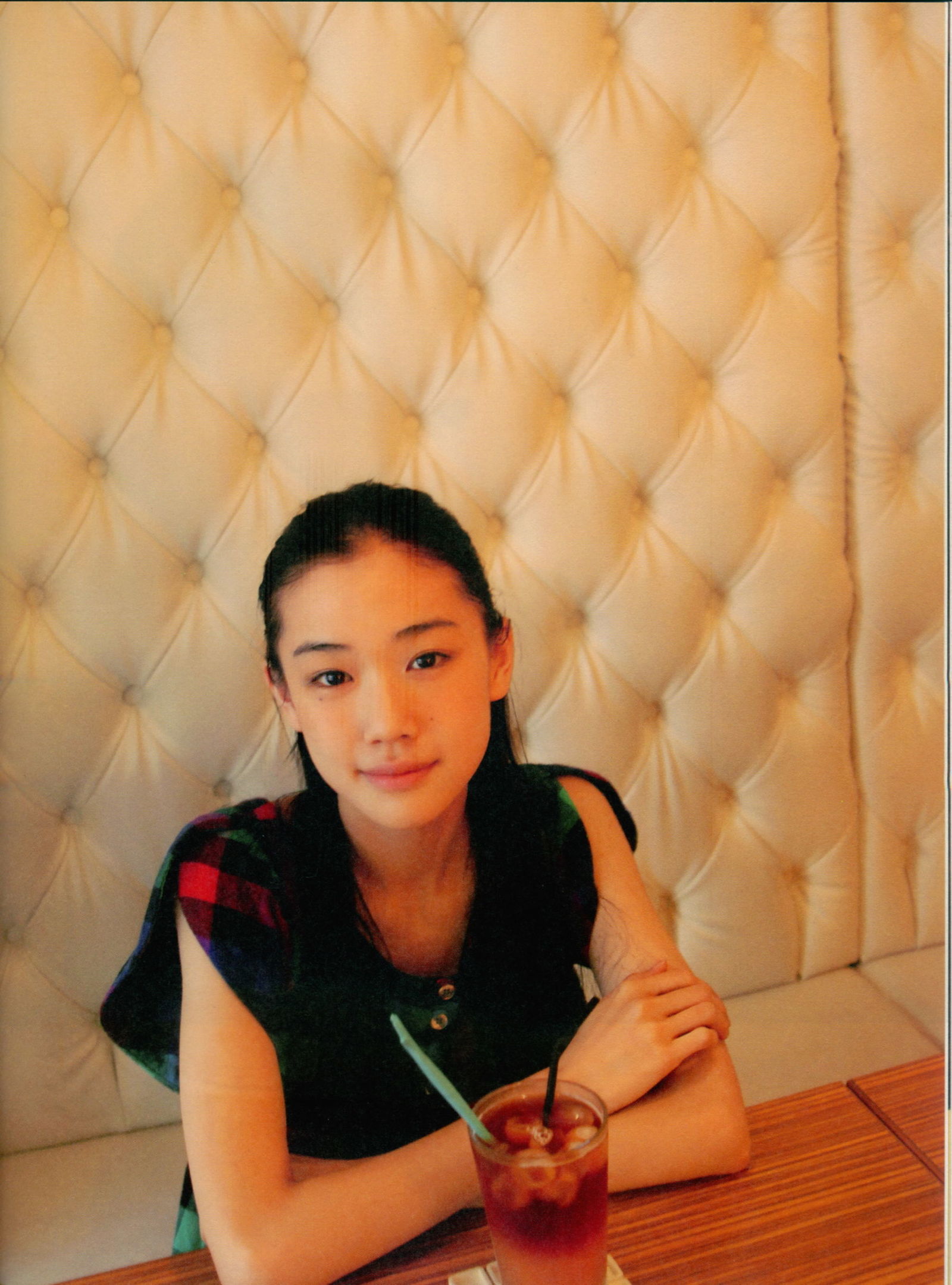 苍井优  - 『回転テーブルはむつかしい。』[120](第75页)