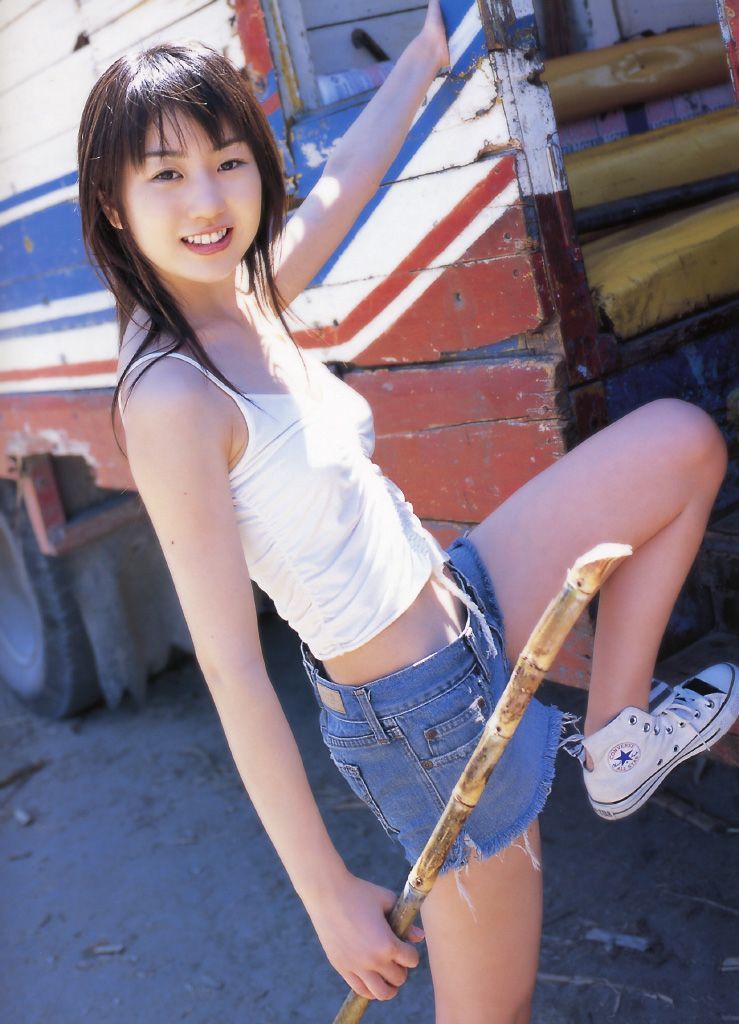 [日本美女] 中村知世 《知世初見世》 写真集[90](第49页)