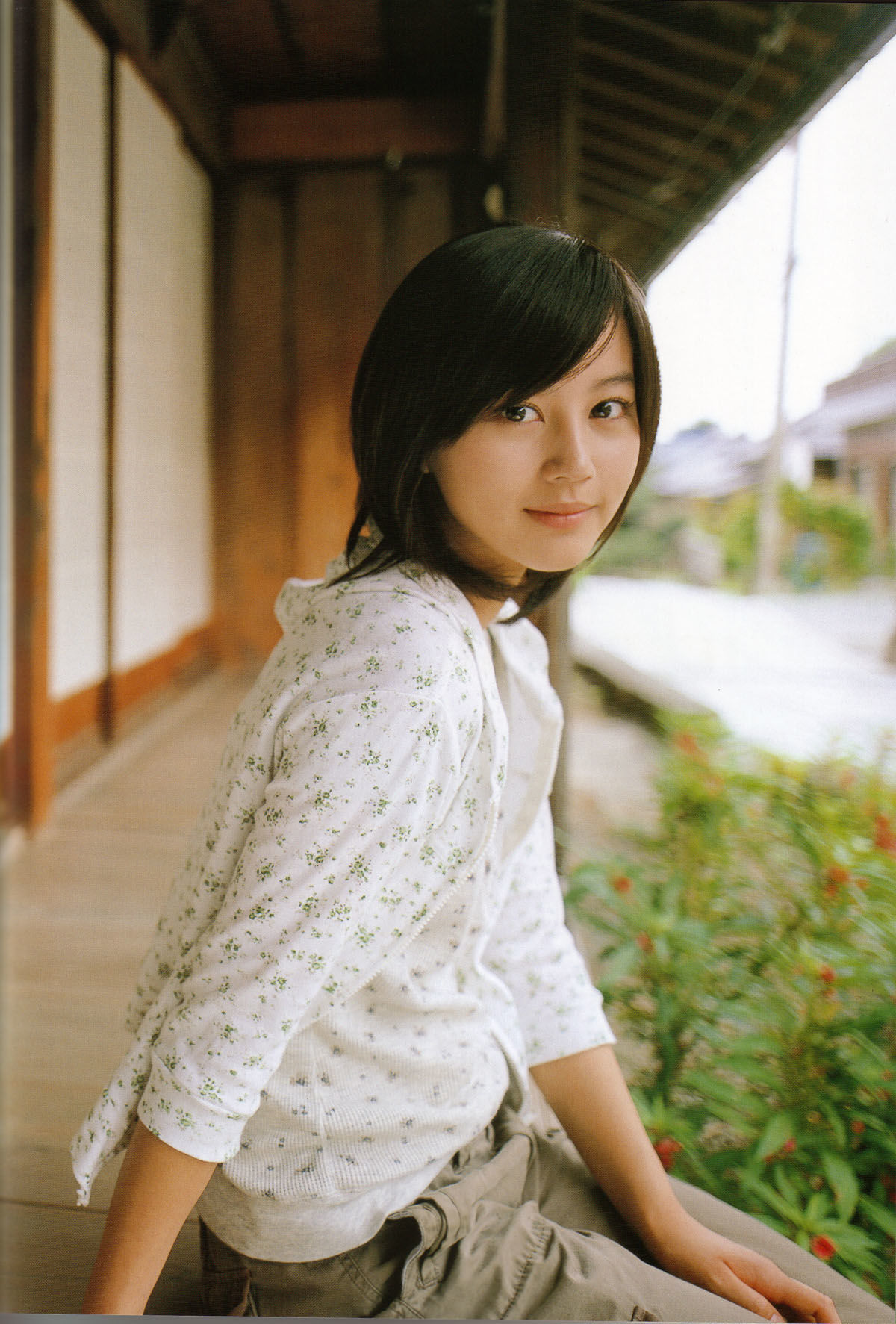 堀北真希 -「アルゼンチンババア」ビジュアルBOOK「Cinematic」[89](第26页)