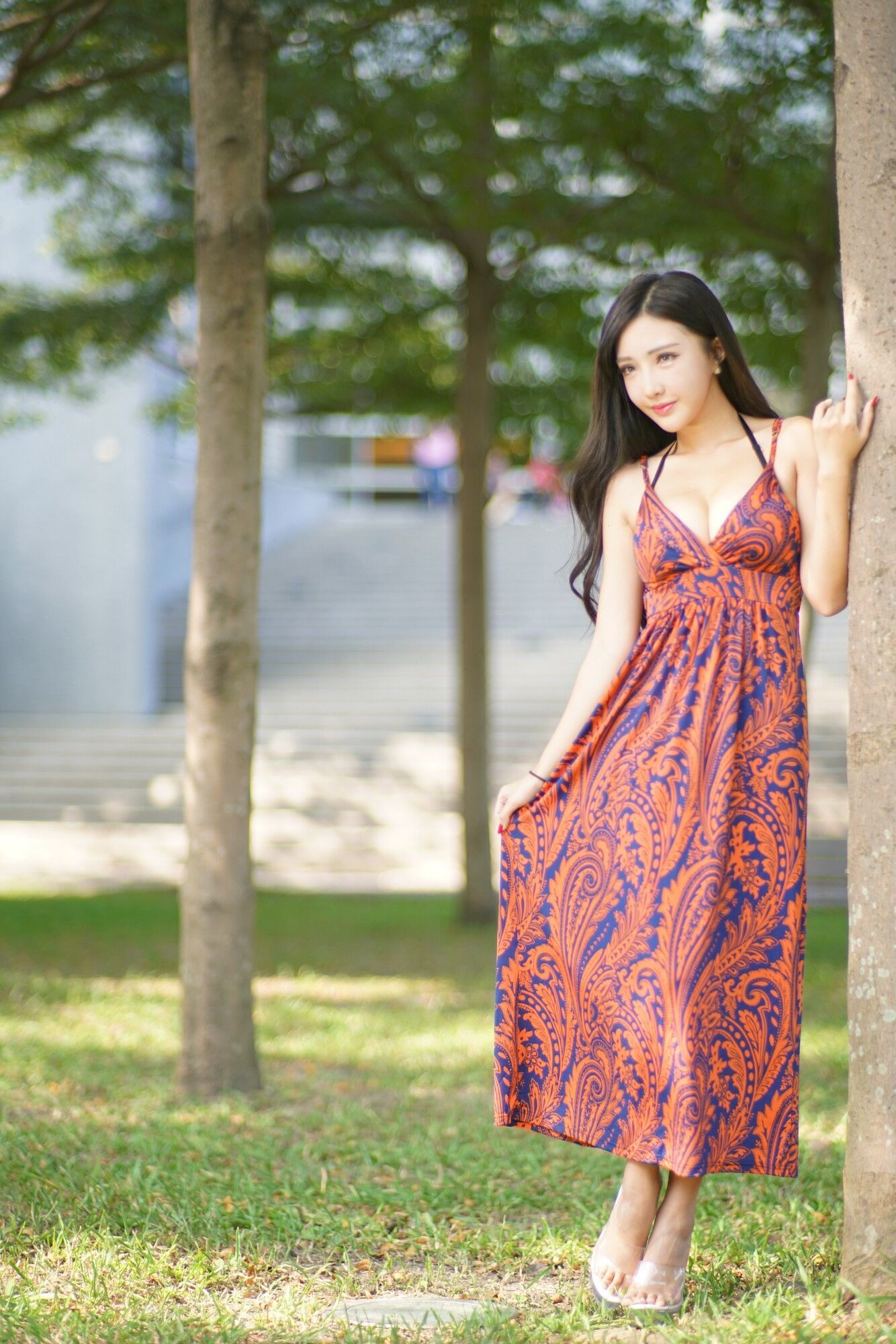 [台湾美女] 赵芸 台中美術館 优雅长裙外拍 写真图片[68](第23页)