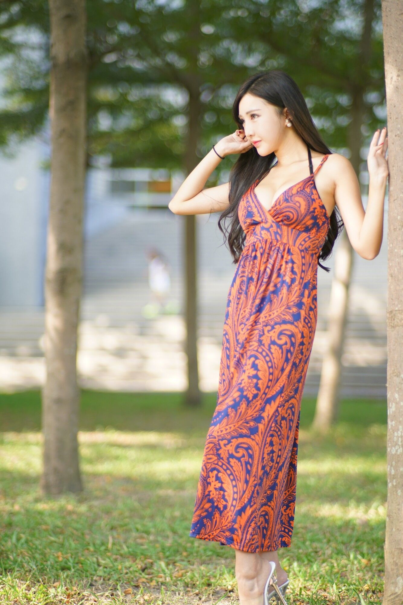[台湾美女] 赵芸 台中美術館 优雅长裙外拍 写真图片[68](第49页)