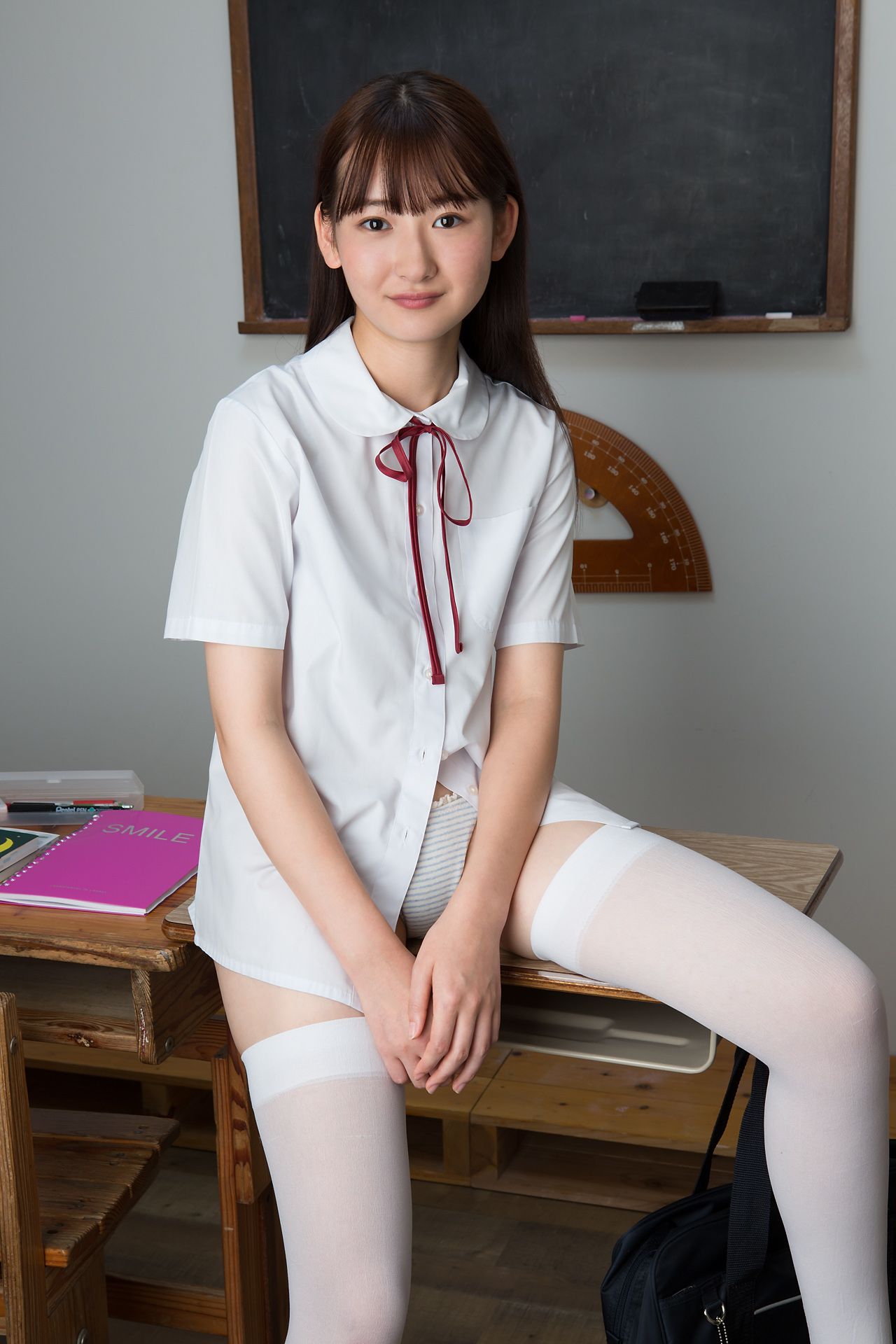 [Minisuka.tv] 近藤あさみ 白丝学生装 - Limited Gallery 18.1[33](第26页)