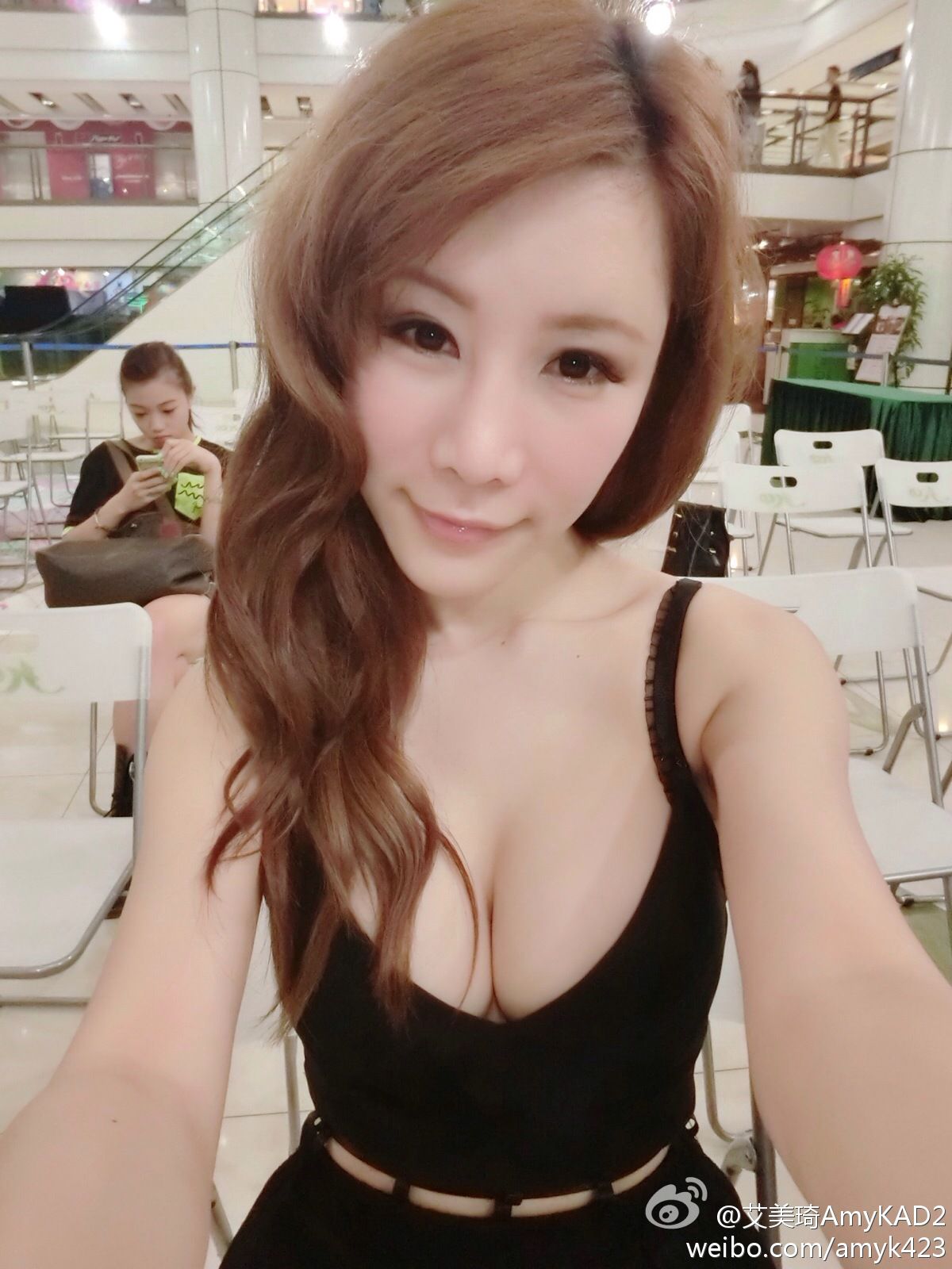 艾美琦 - 高清微博自拍大胸美照图片大全[128](第76页)