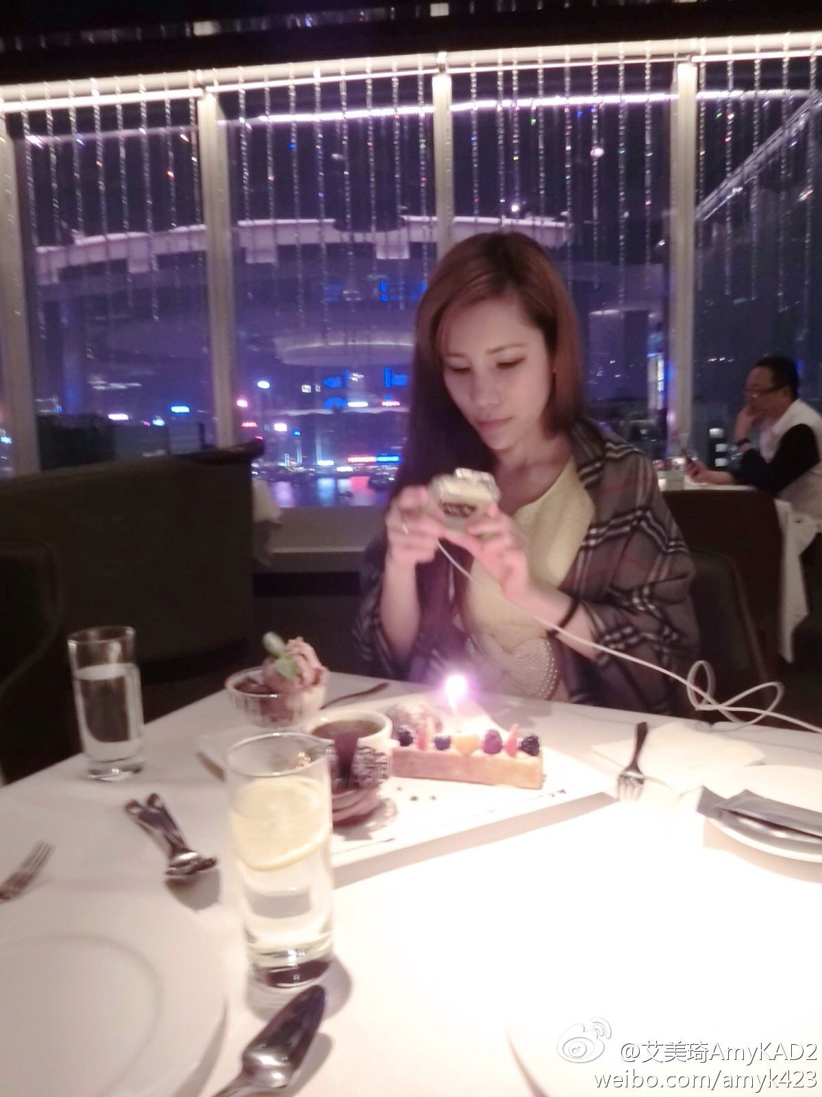 艾美琦 - 高清微博自拍大胸美照图片大全[128](第101页)