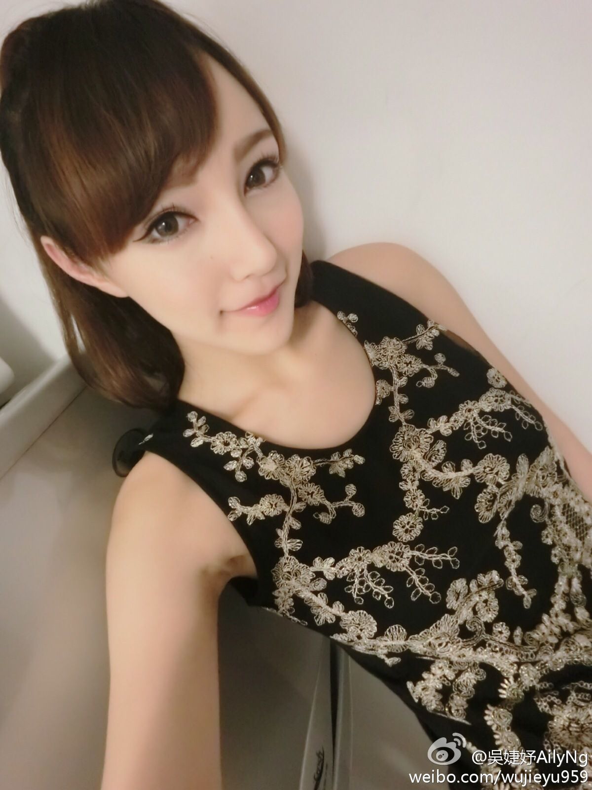 吴婕妤AilyNg - 超高清微博自拍美照全集[142](第78页)