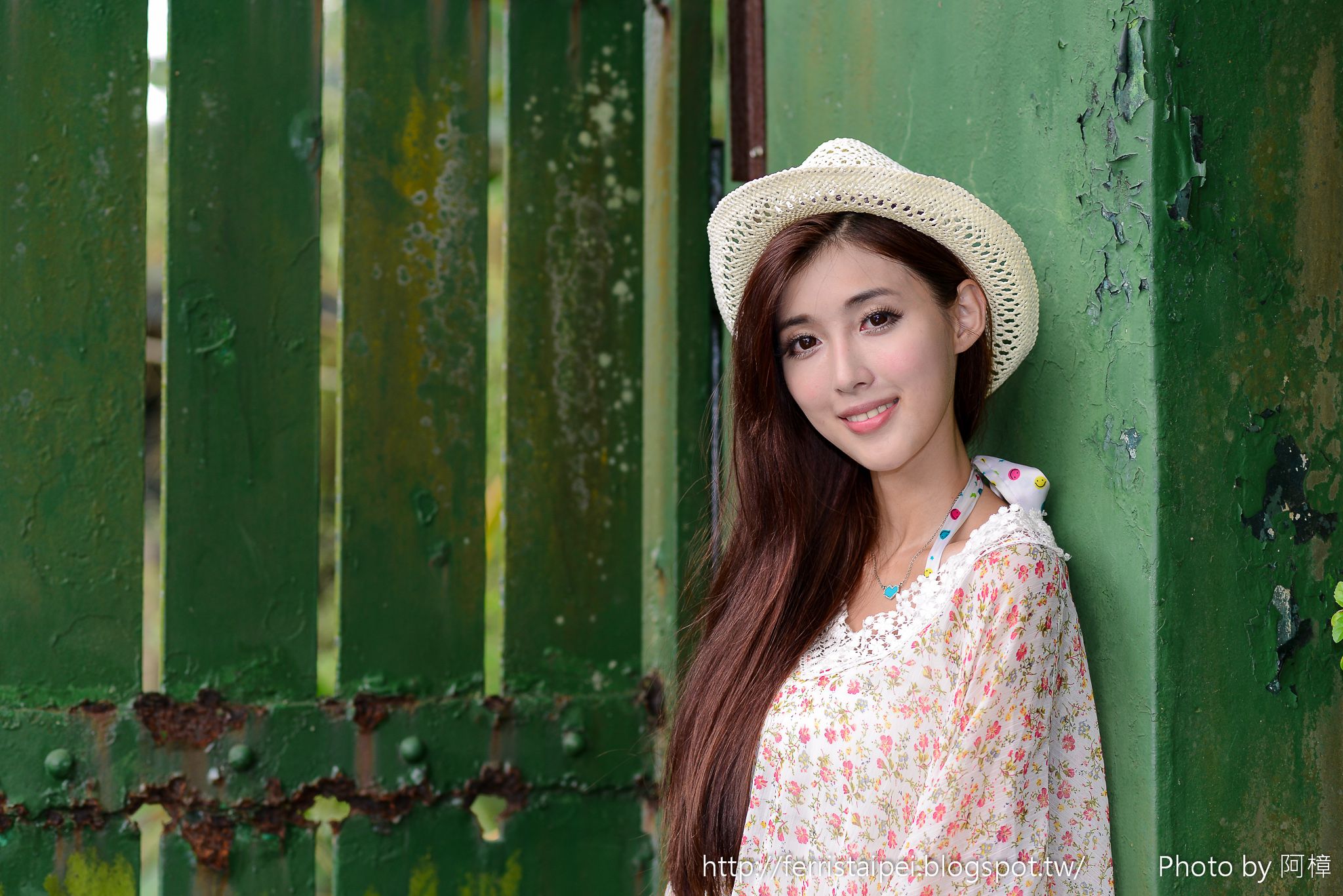 台湾清纯美女Kila晶晶 - 超高清郊外唯美写真套图[149](第78页)