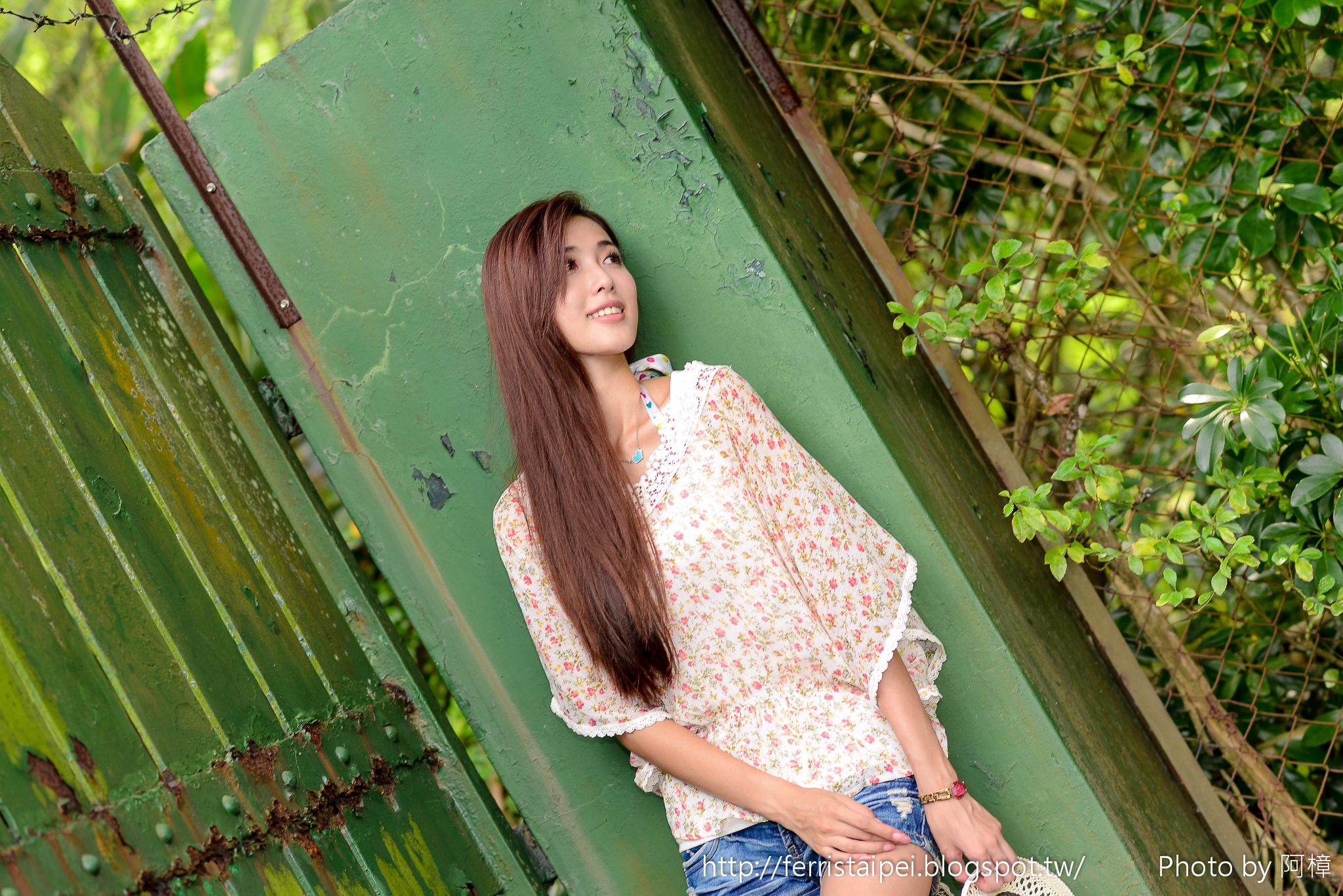 台湾清纯美女Kila晶晶 - 超高清郊外唯美写真套图[149](第82页)
