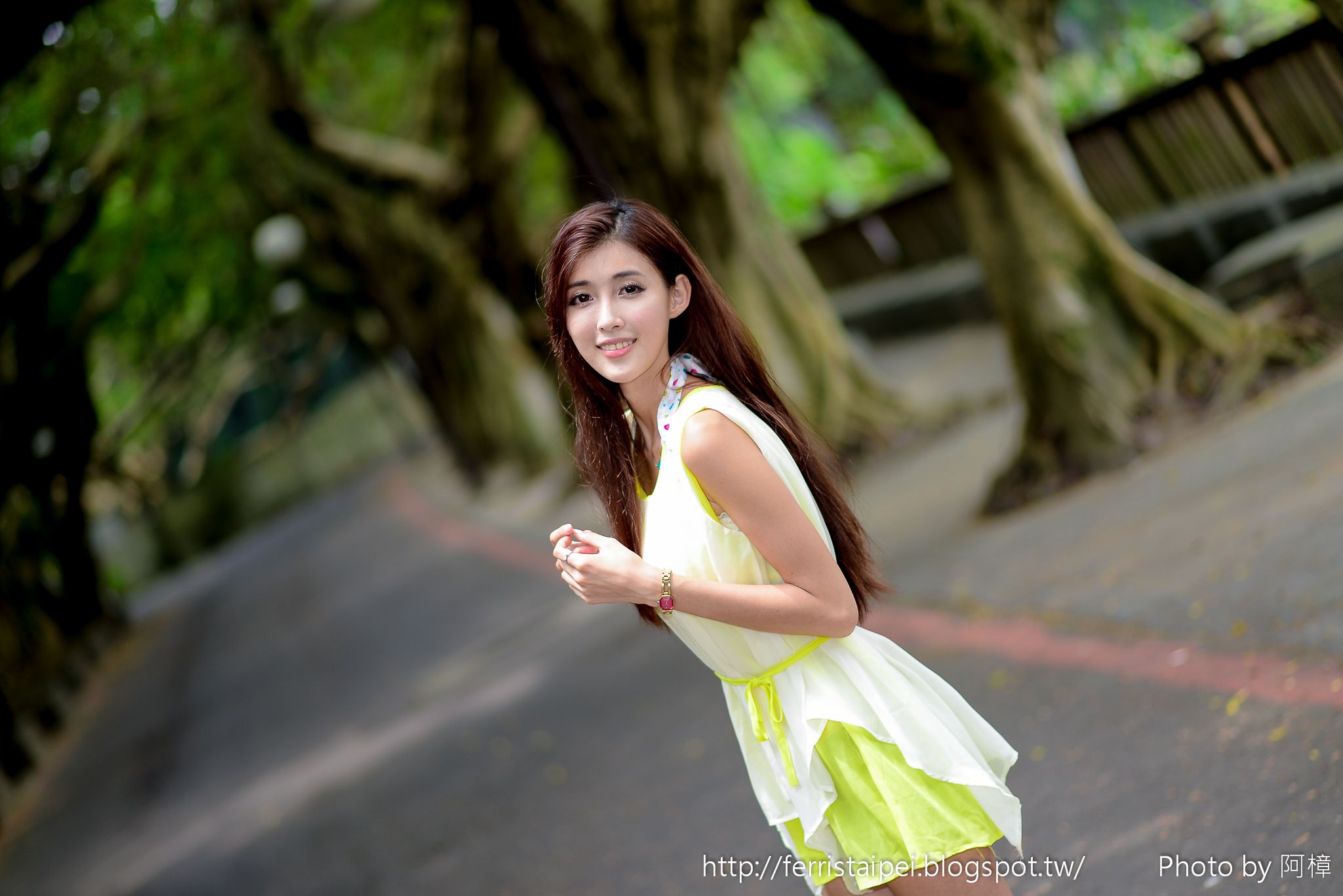 台湾清纯美女Kila晶晶 - 超高清郊外唯美写真套图[149](第94页)