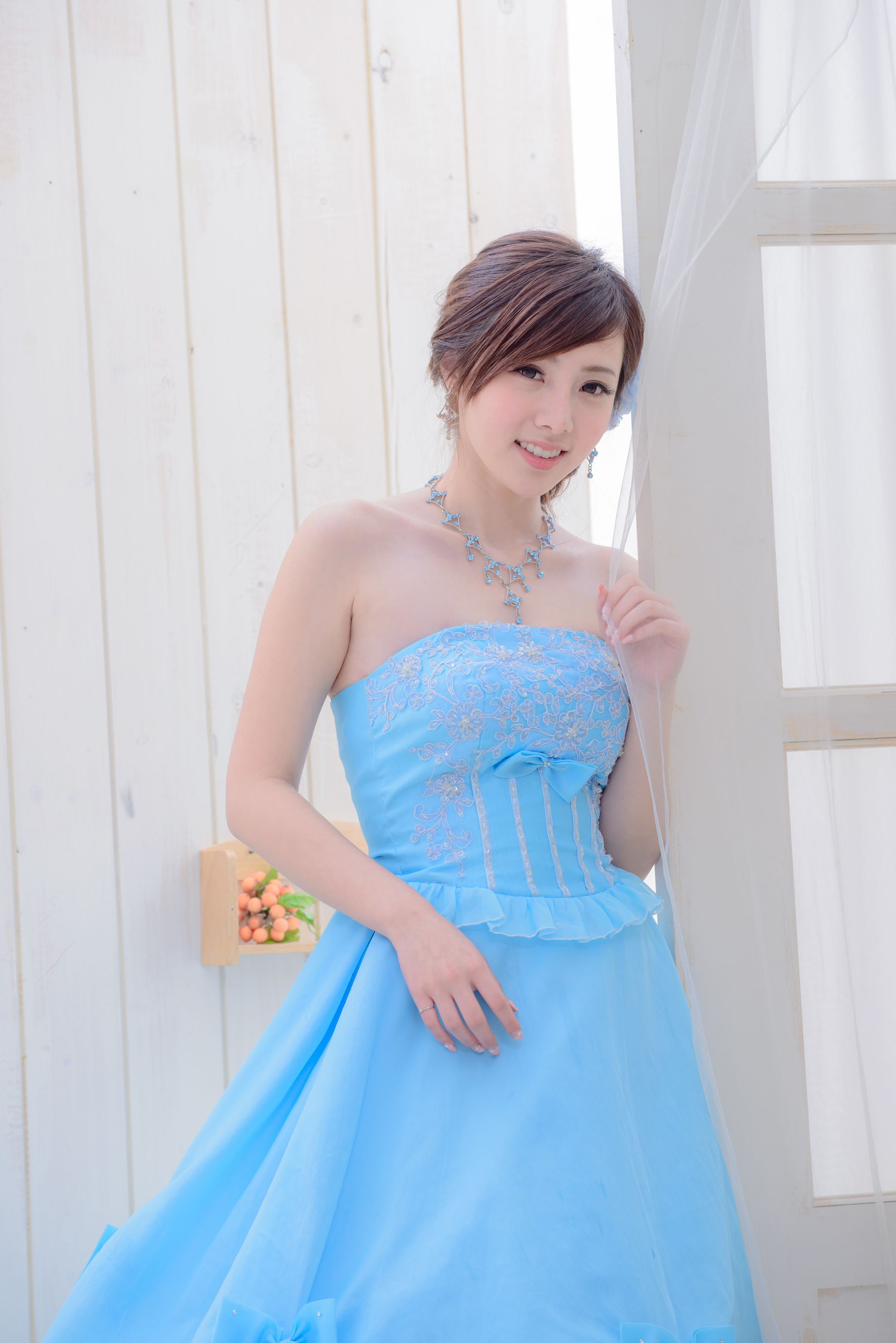 [婚纱美女] 陈思颖 - 蓝白婚纱影集套图[70](第26页)