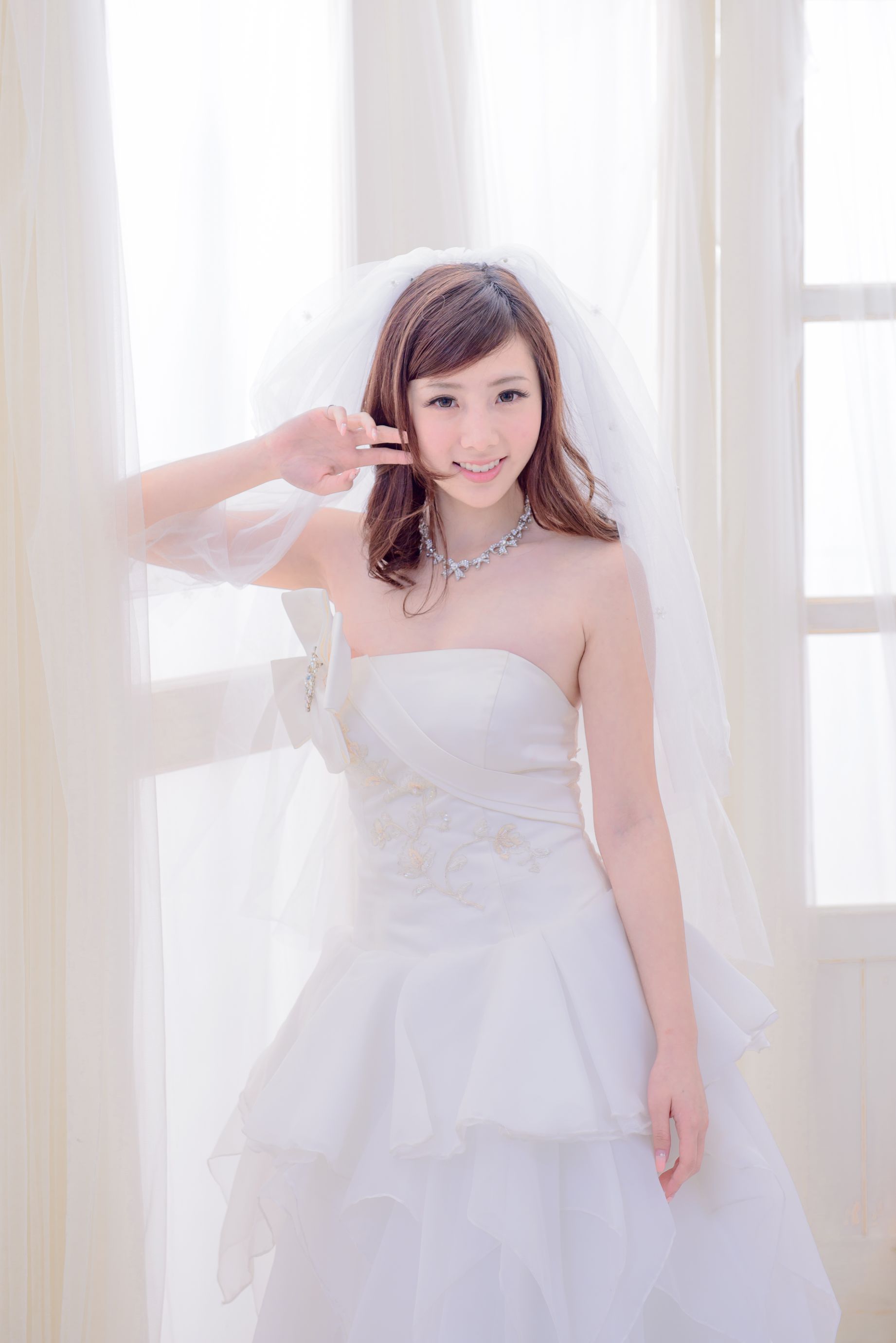 [婚纱美女] 陈思颖 - 蓝白婚纱影集套图[70](第52页)